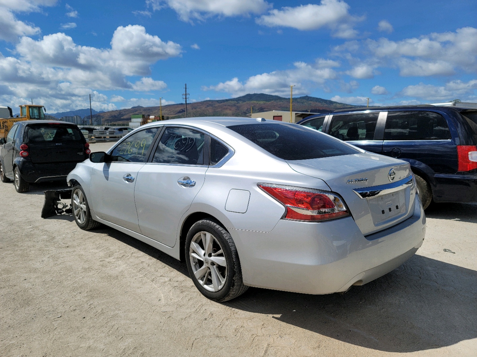 Photo 3 from auction – 2015 NISSAN ALTIMA 2.5 with VIN 1N4AL3AP0FC268021