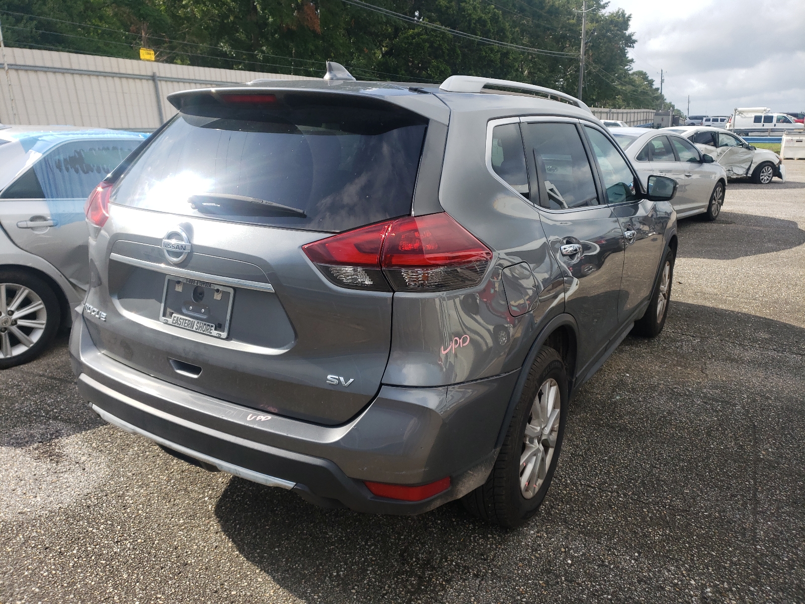 Photo 4 from auction – 2018 NISSAN ROGUE S with VIN 5N1AT2MT3JC700344