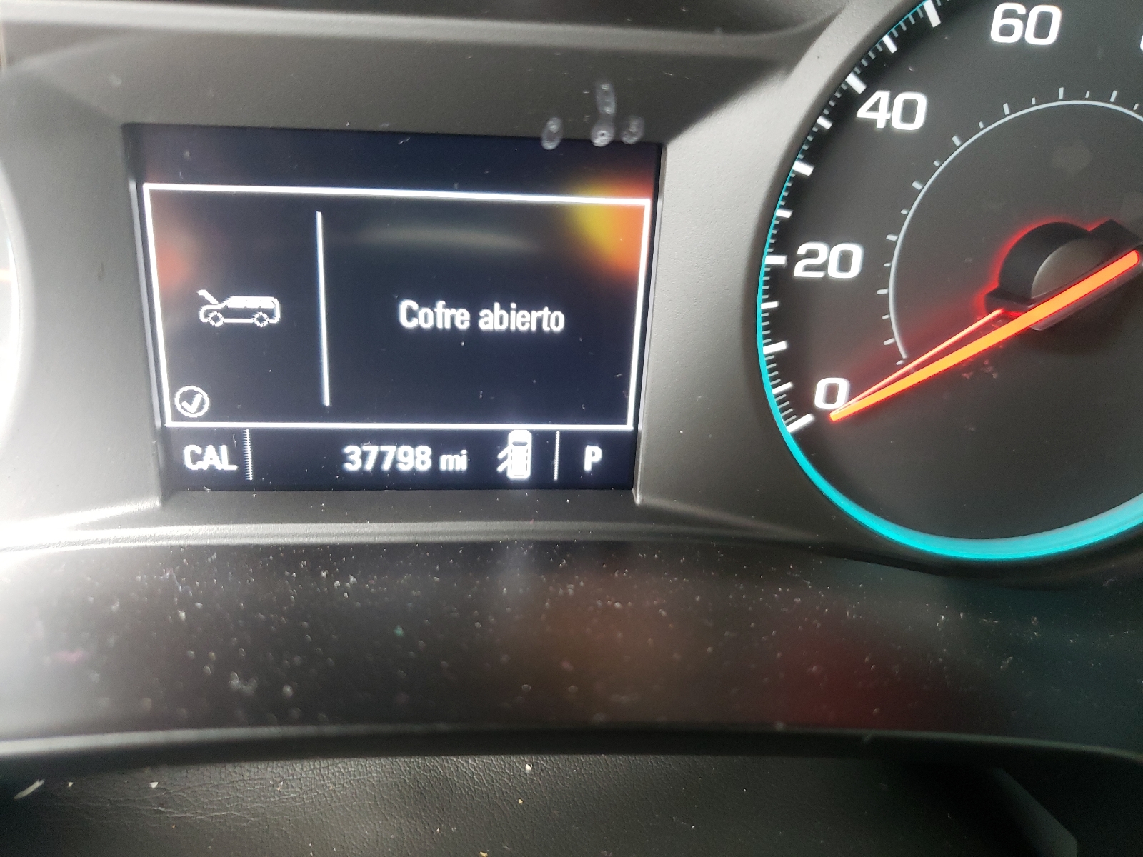 Photo 8 from auction – 2018 CHEVROLET TRAVERSE L with VIN 1GNERFKW9JJ205870