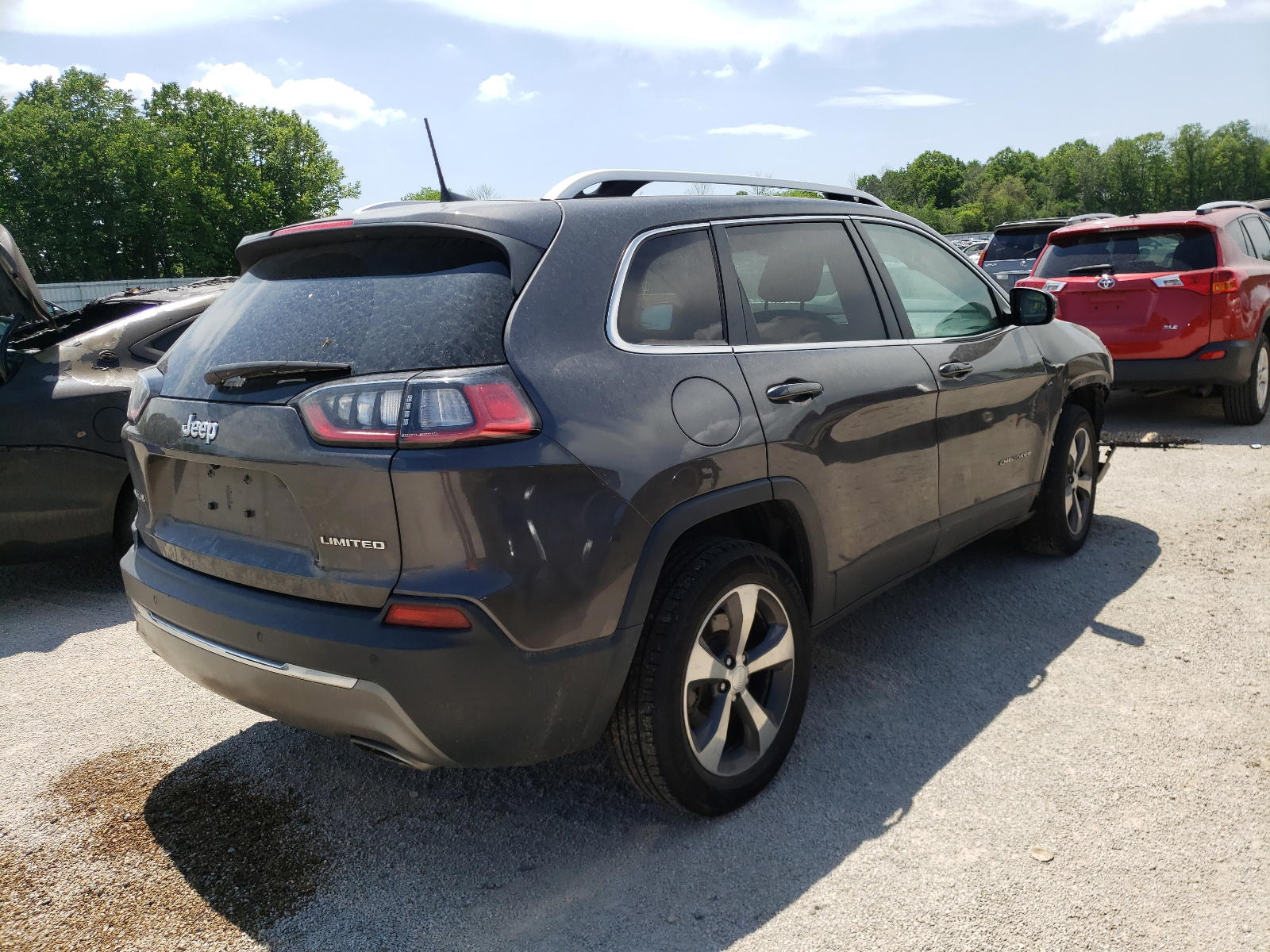 Photo 4 from auction – 2019 JEEP CHEROKEE L with VIN 1C4PJMDN9KD123767