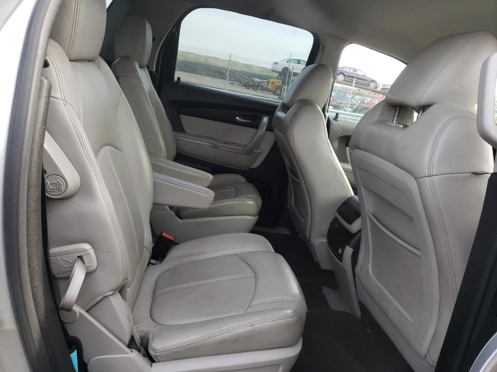 Photo 6 from auction – 2012 GMC ACADIA SLT with VIN 1GKKVRED2CJ120122