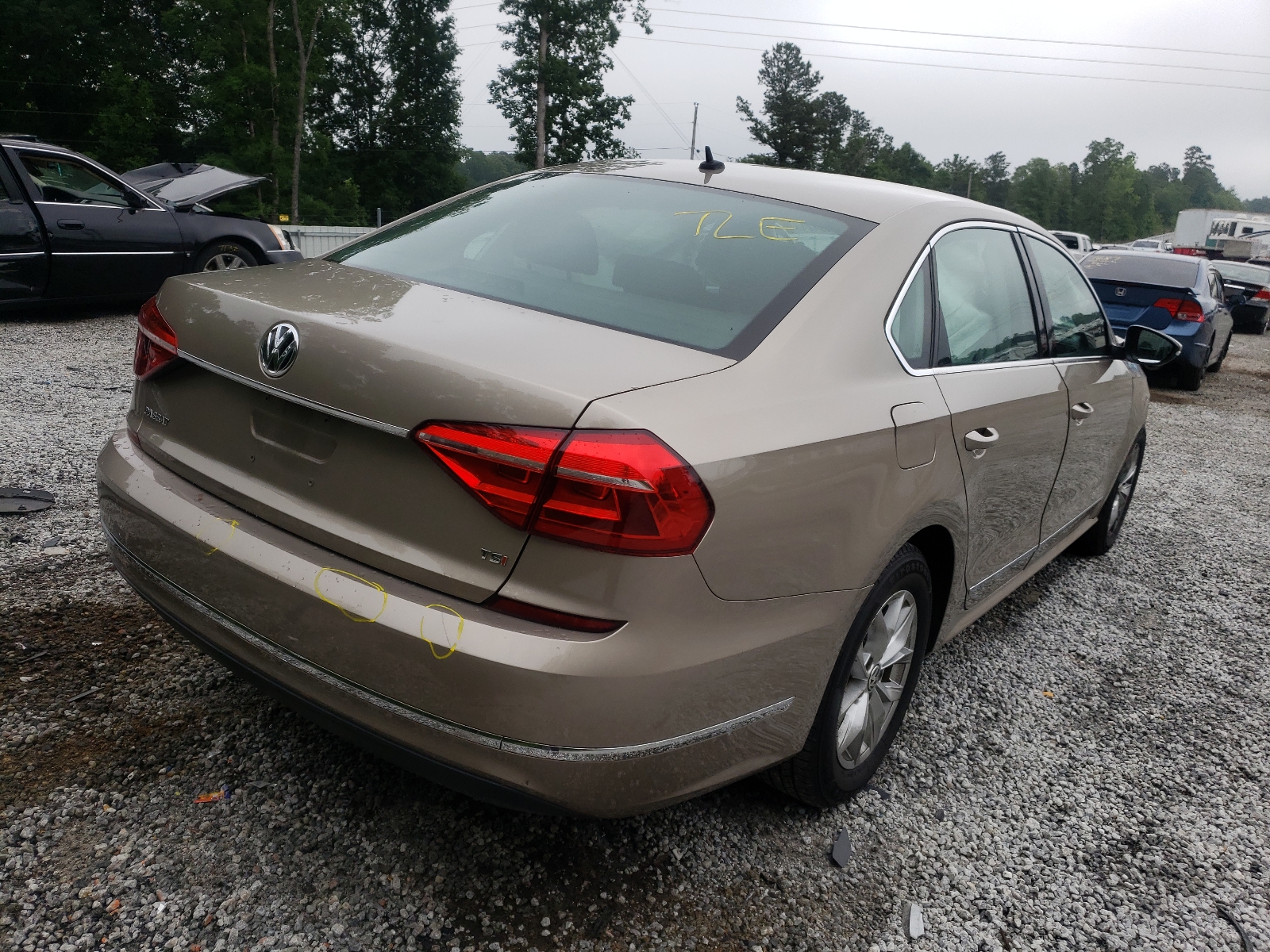 Photo 4 from auction – 2016 VOLKSWAGEN PASSAT S with VIN 1VWAS7A35GC015132