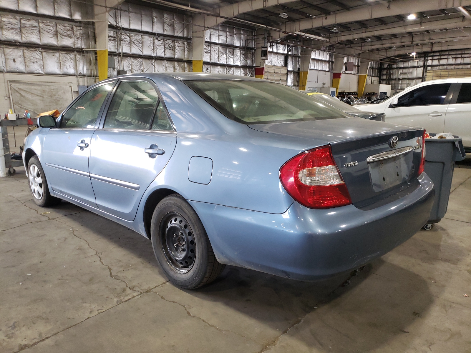 Photo 3 from auction – 2002 TOYOTA CAMRY LE with VIN JTDBE32K920087622