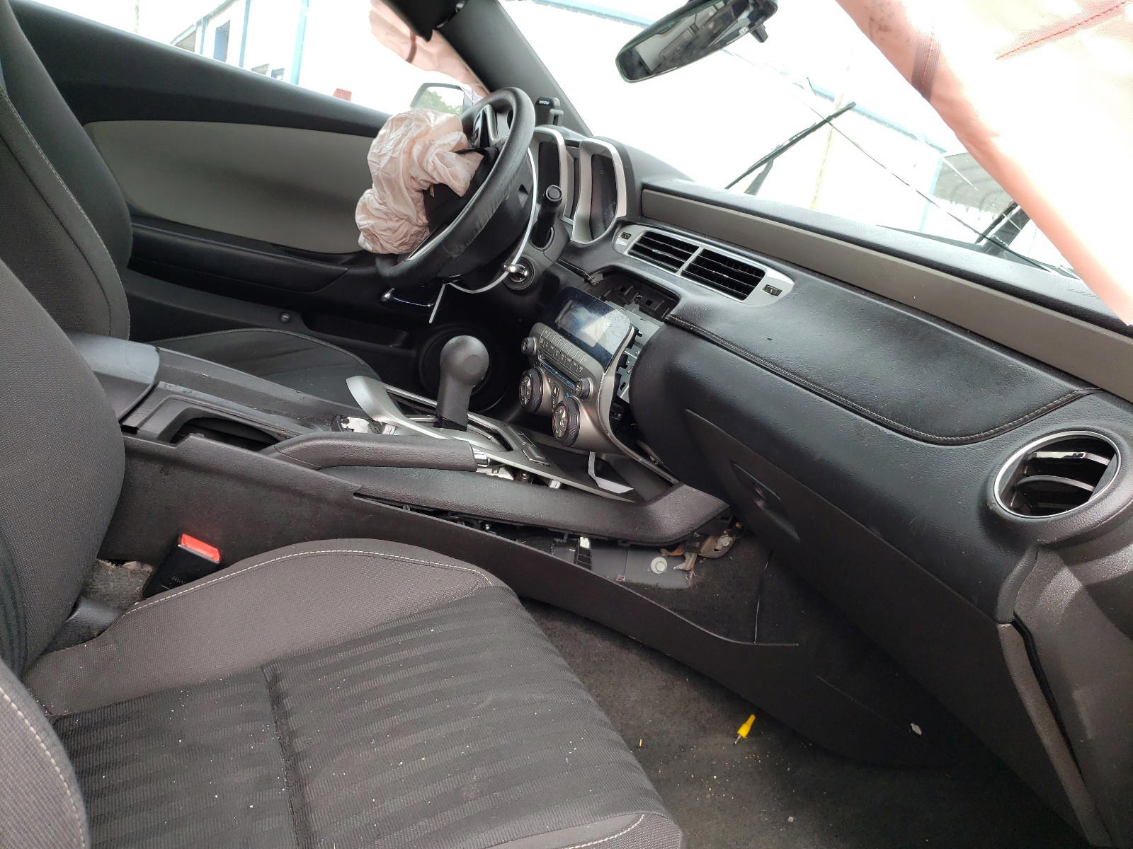 Photo 5 from auction – 2013 CHEVROLET CAMARO LS with VIN 2G1FA1E33D9104969