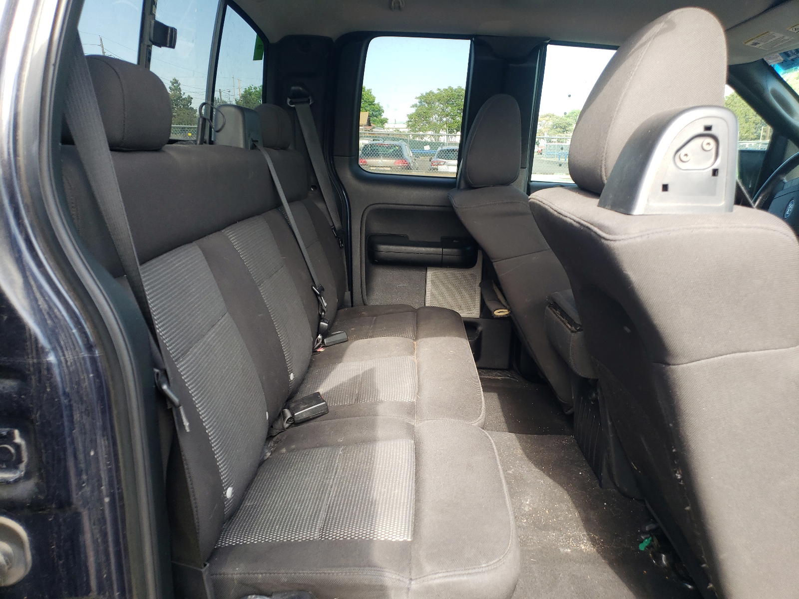 Photo 6 from auction – 2004 FORD F150 with VIN 1FTPX14534NC23714