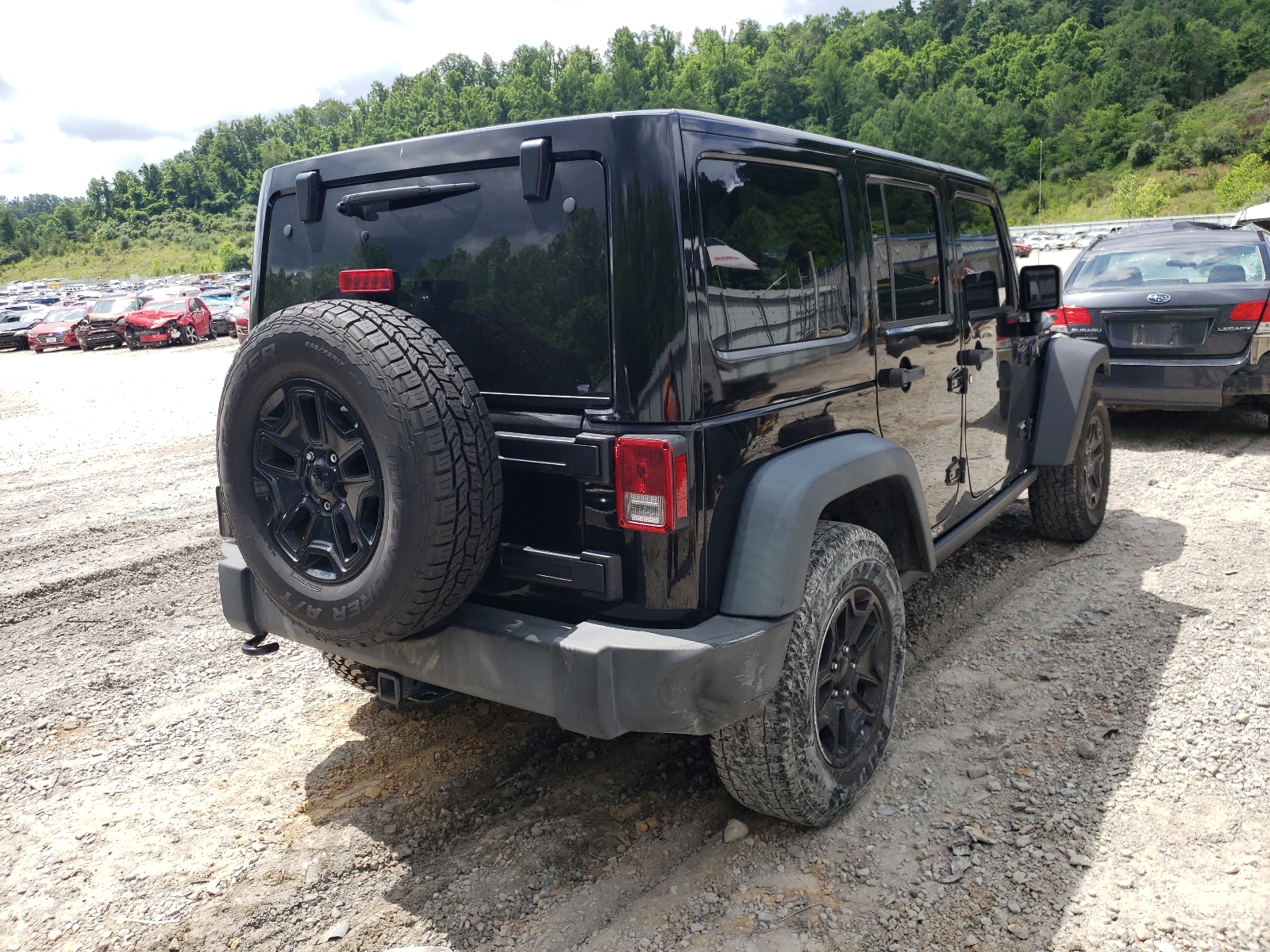 Photo 4 from auction – 2014 JEEP WRANGLER U with VIN 1C4BJWFG7EL326025