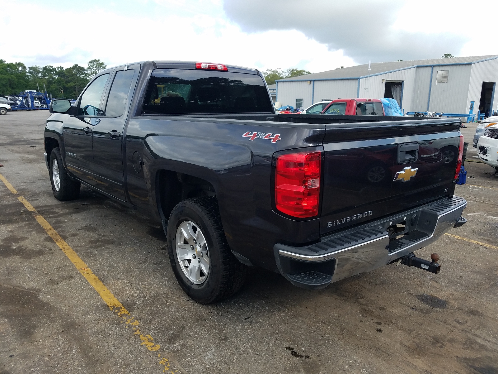 Photo 3 from auction – 2015 CHEVROLET SILVERADO with VIN 1GCVKREC9FZ413515