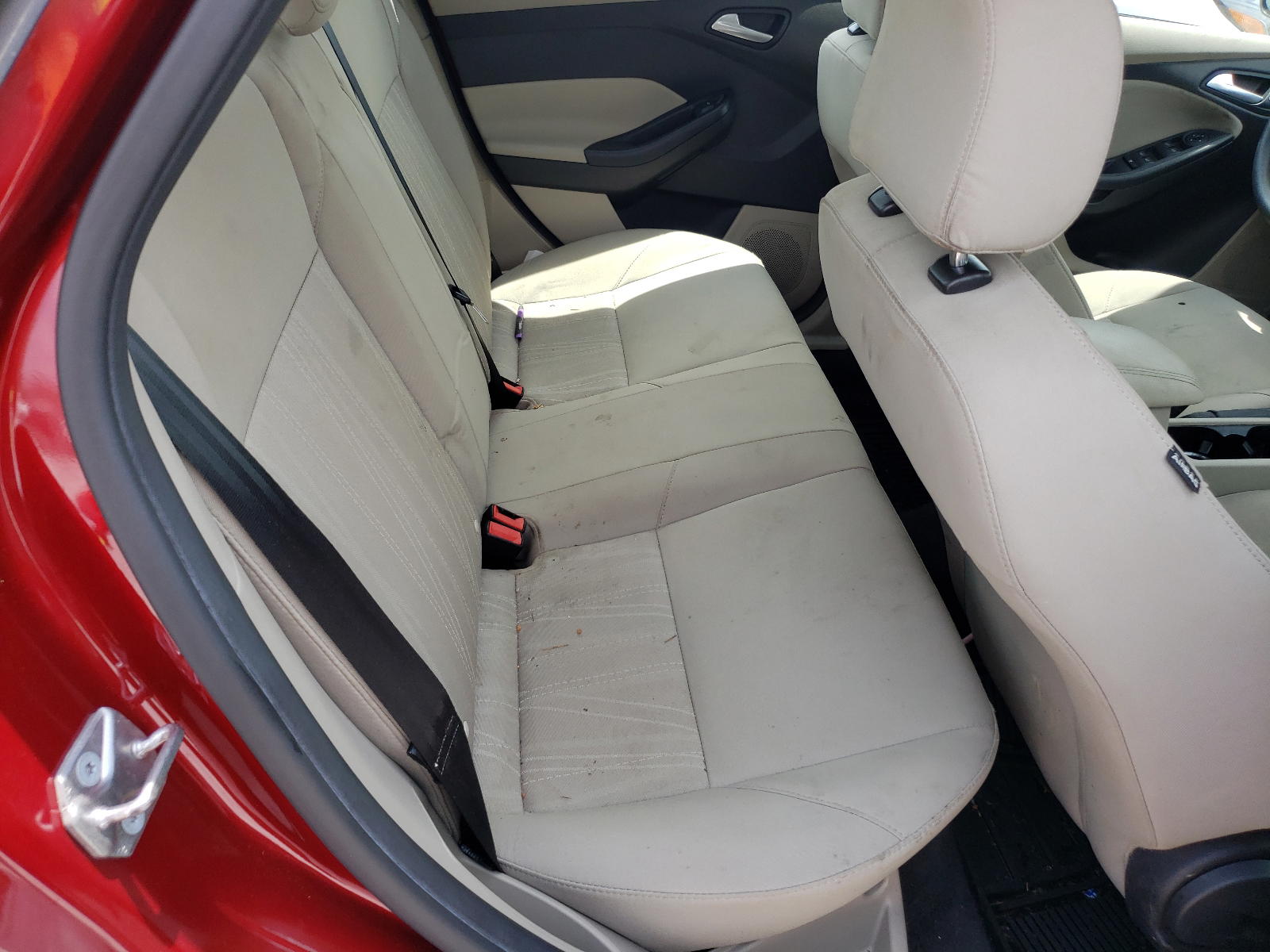 Photo 6 from auction – 2017 FORD FOCUS SE with VIN 1FADP3F27HL336316