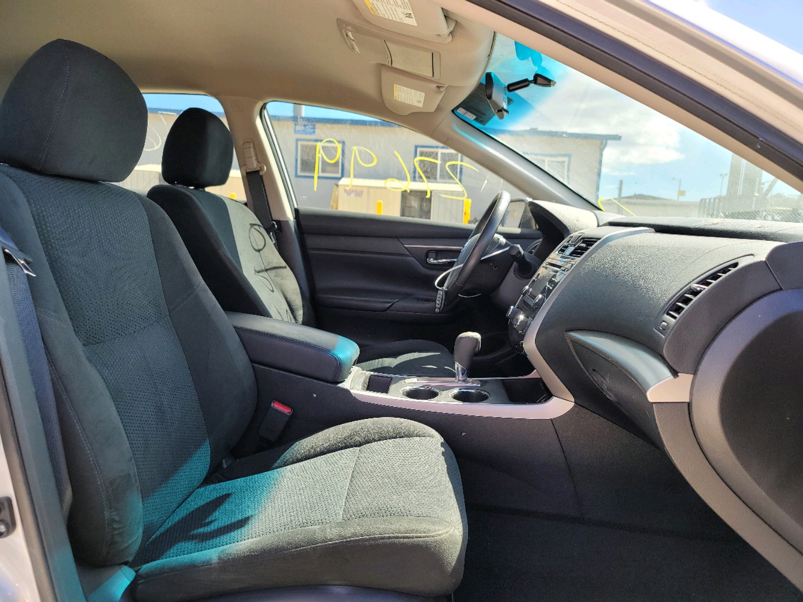Photo 5 from auction – 2015 NISSAN ALTIMA 2.5 with VIN 1N4AL3AP0FC268021