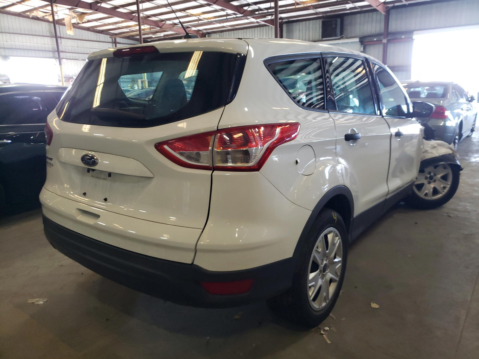 Photo 4 from auction – 2015 FORD ESCAPE S with VIN 1FMCU0F73FUC32675