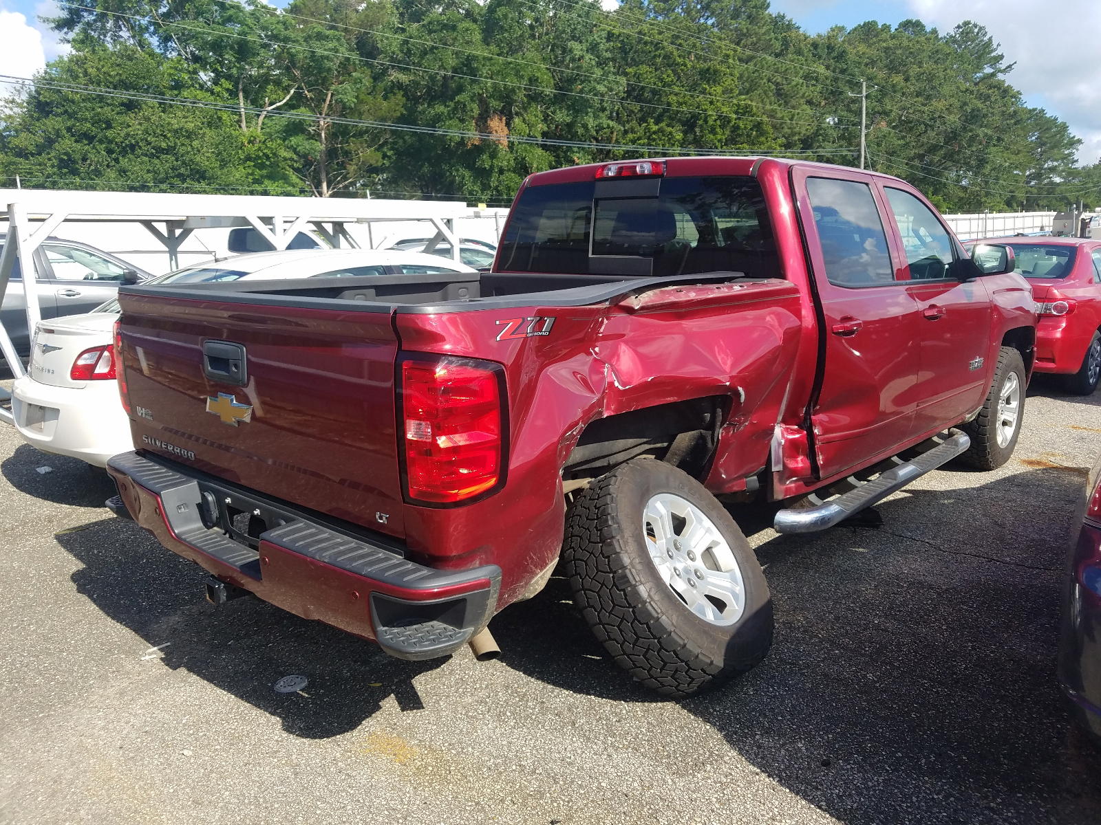 Photo 4 from auction – 2018 CHEVROLET SILVERADO with VIN 3GCUKREC7JG536718
