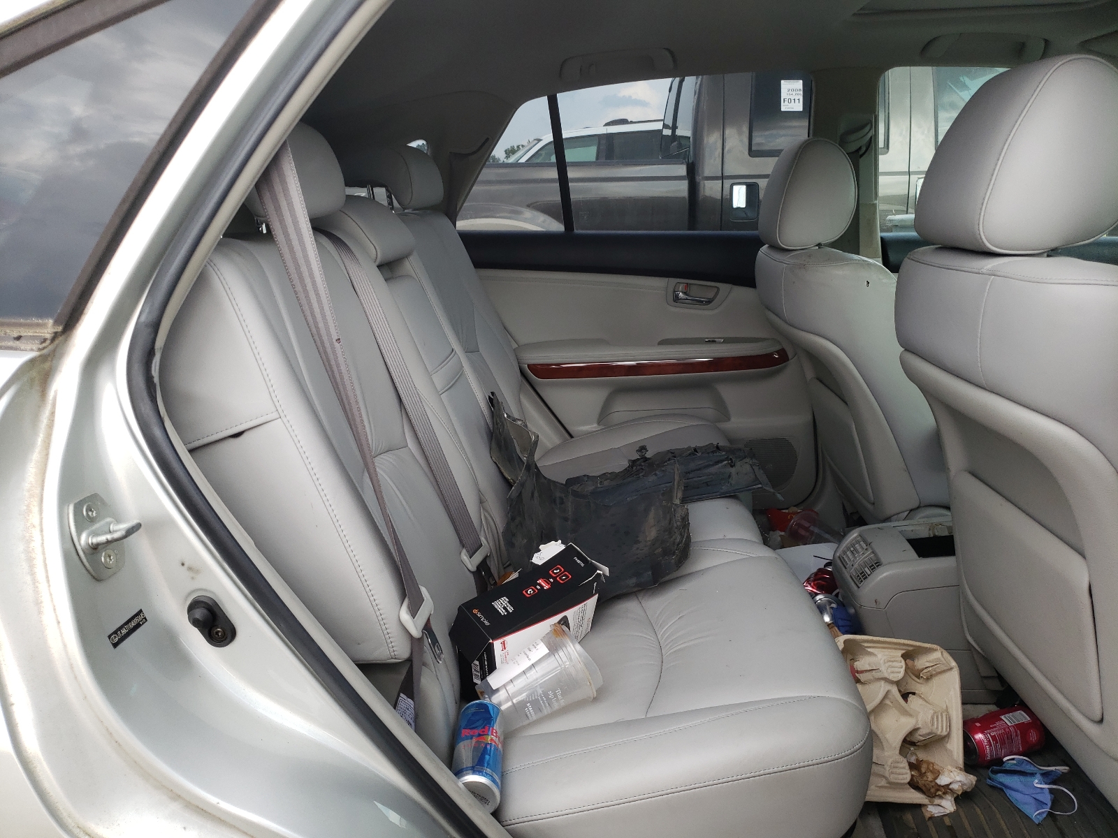 Photo 6 from auction – 2004 LEXUS RX 330 with VIN JTJHA31U040050645