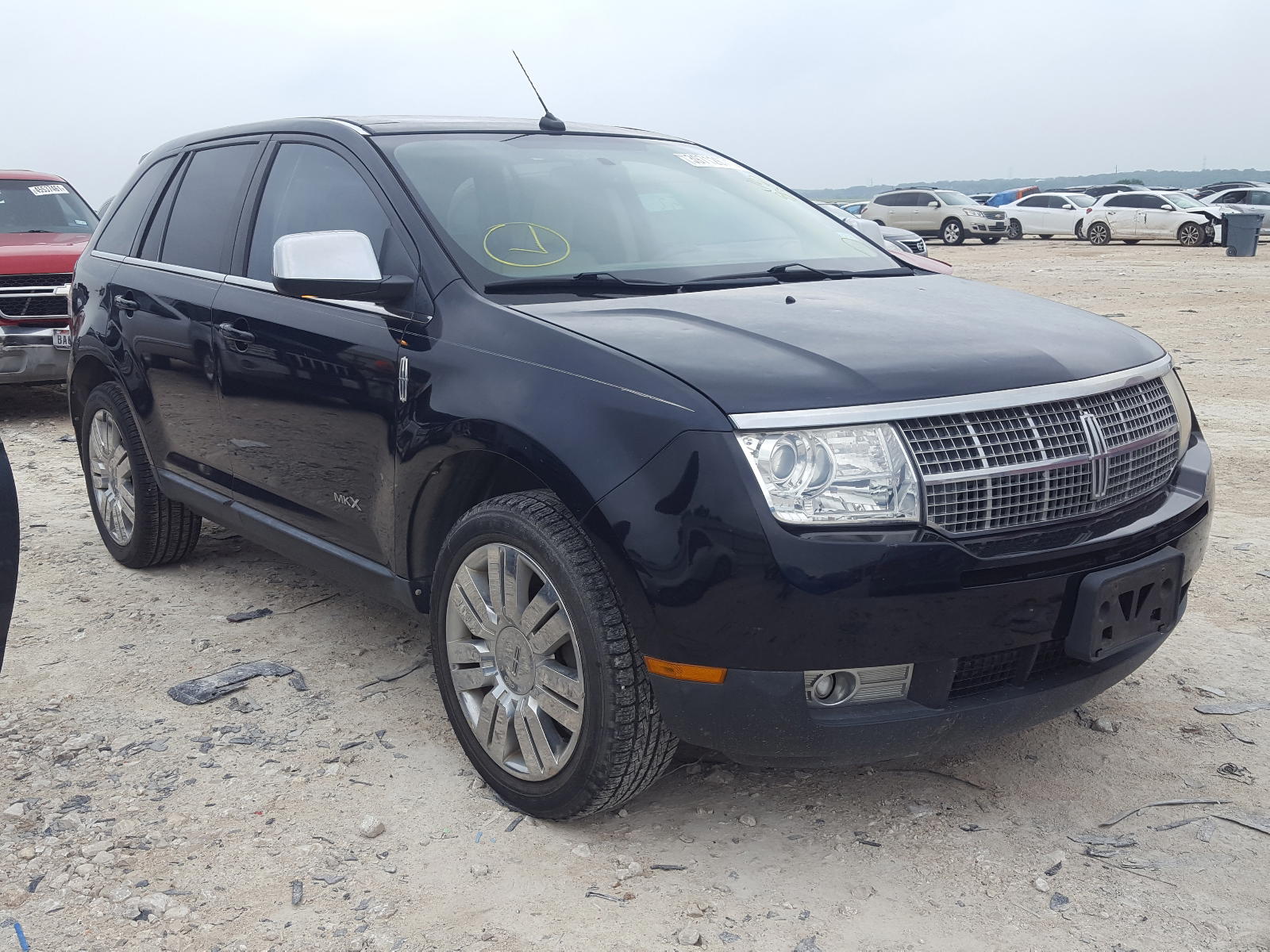 LINCOLN MKX 2008 with VIN 2LMDU68C58BJ40983 - Photo from auction