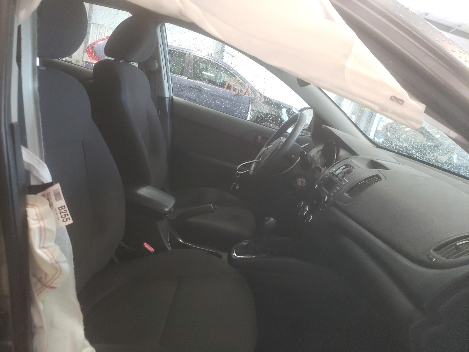 Photo 5 from auction – 2011 KIA FORTE EX with VIN KNAFU5A29B5381636