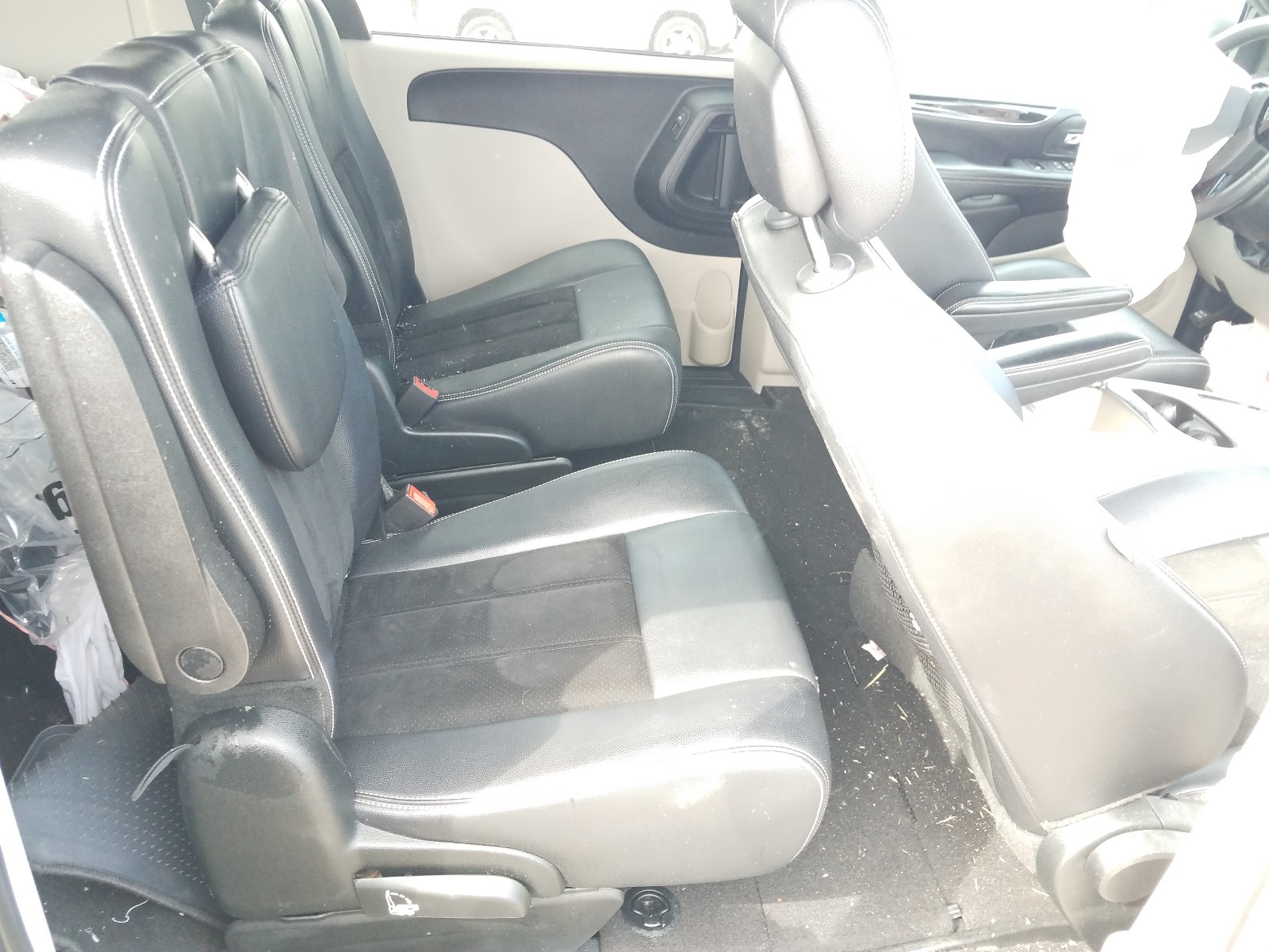 Photo 6 from auction – 2017 DODGE GRAND CARA with VIN 2C4RDGCG4HR799957