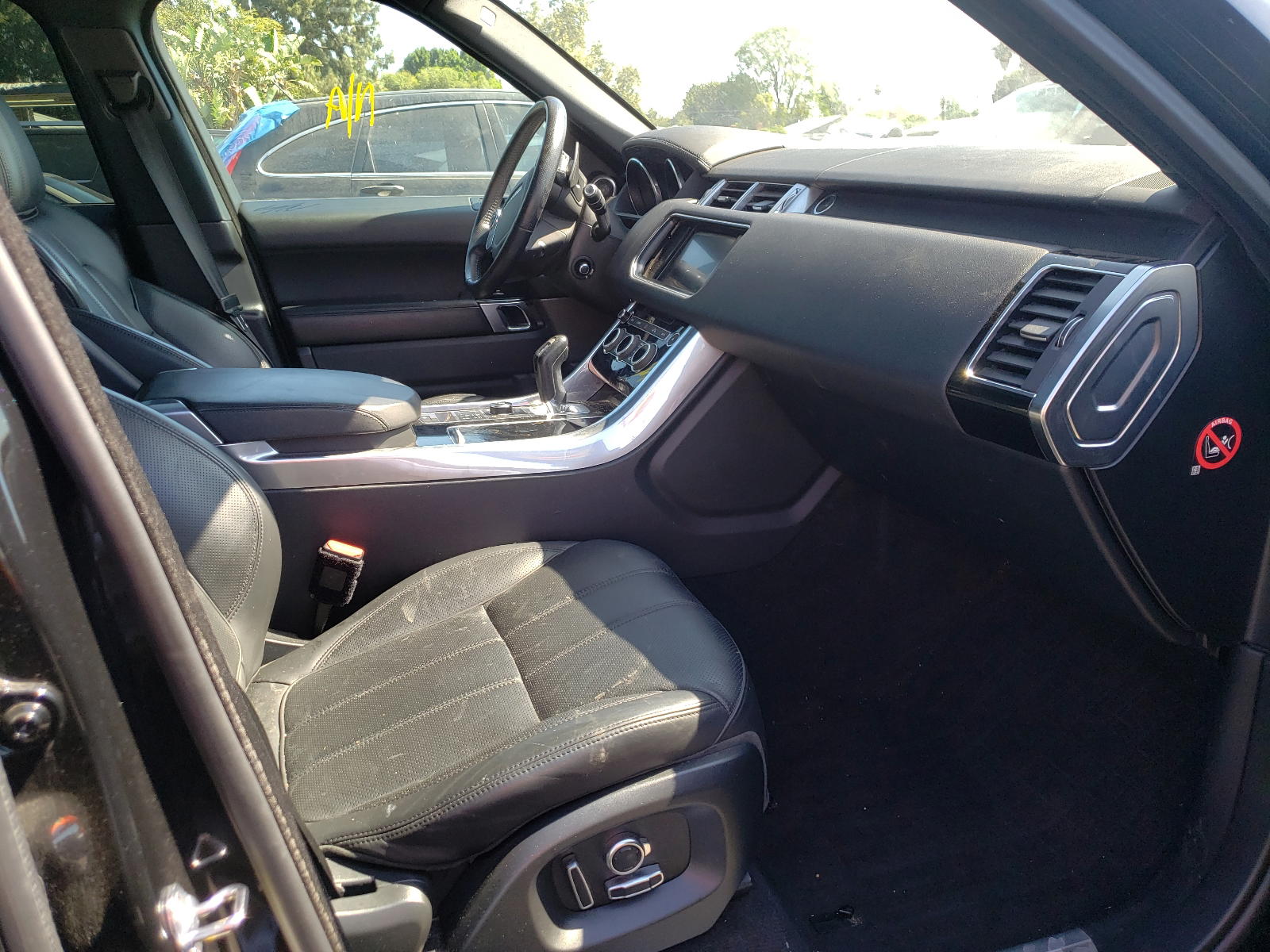 Photo 5 from auction – 2016 LAND ROVER RANGEROVER with VIN SALWR2EF8GA562847