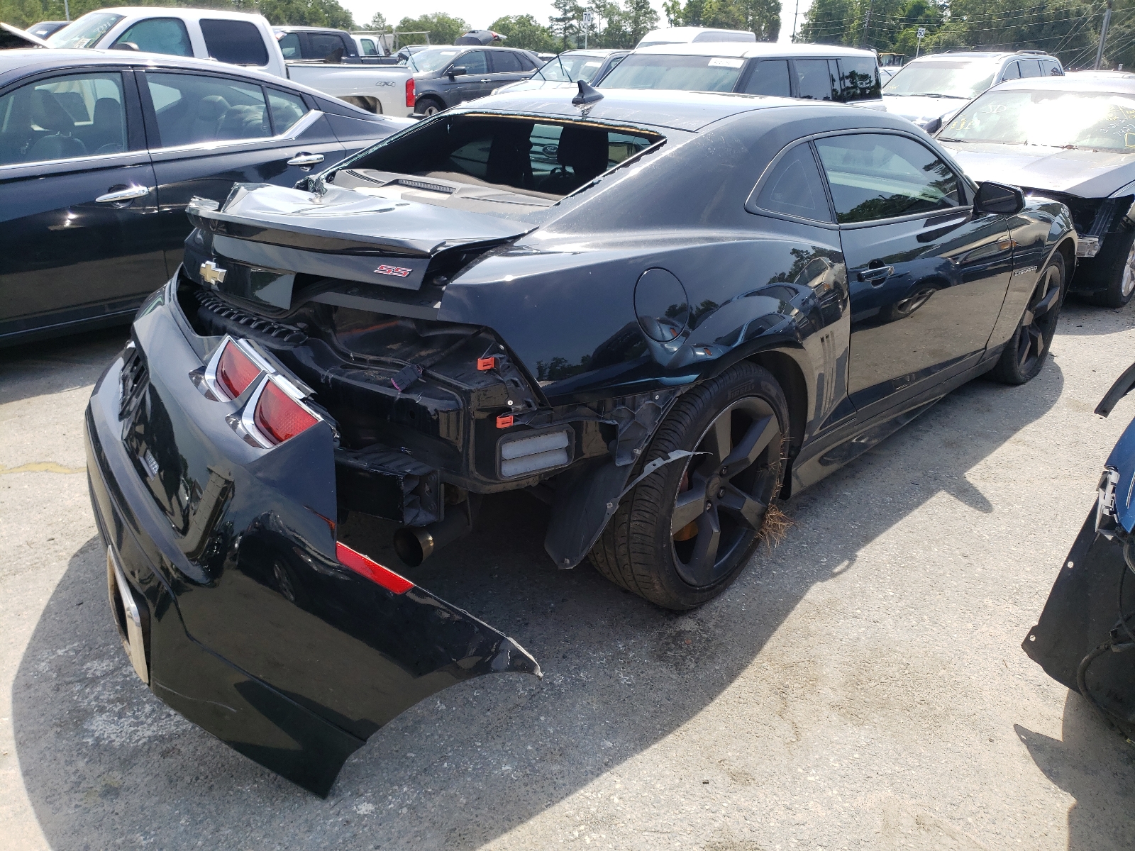 Photo 4 from auction – 2012 CHEVROLET CAMARO SS with VIN 2G1FS1EW8C9108859