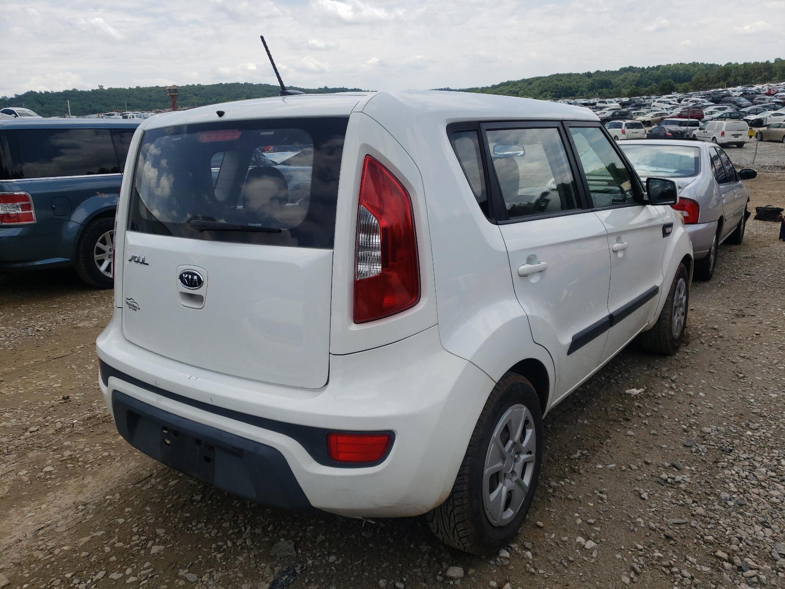 Photo 4 from auction – 2012 KIA SOUL with VIN KNDJT2A54C7383342