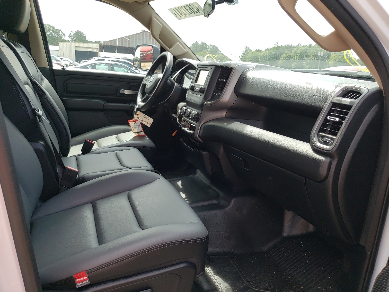 Photo 5 from auction – 2020 RAM 1500 TRADE with VIN 1C6SRECG9LN365070