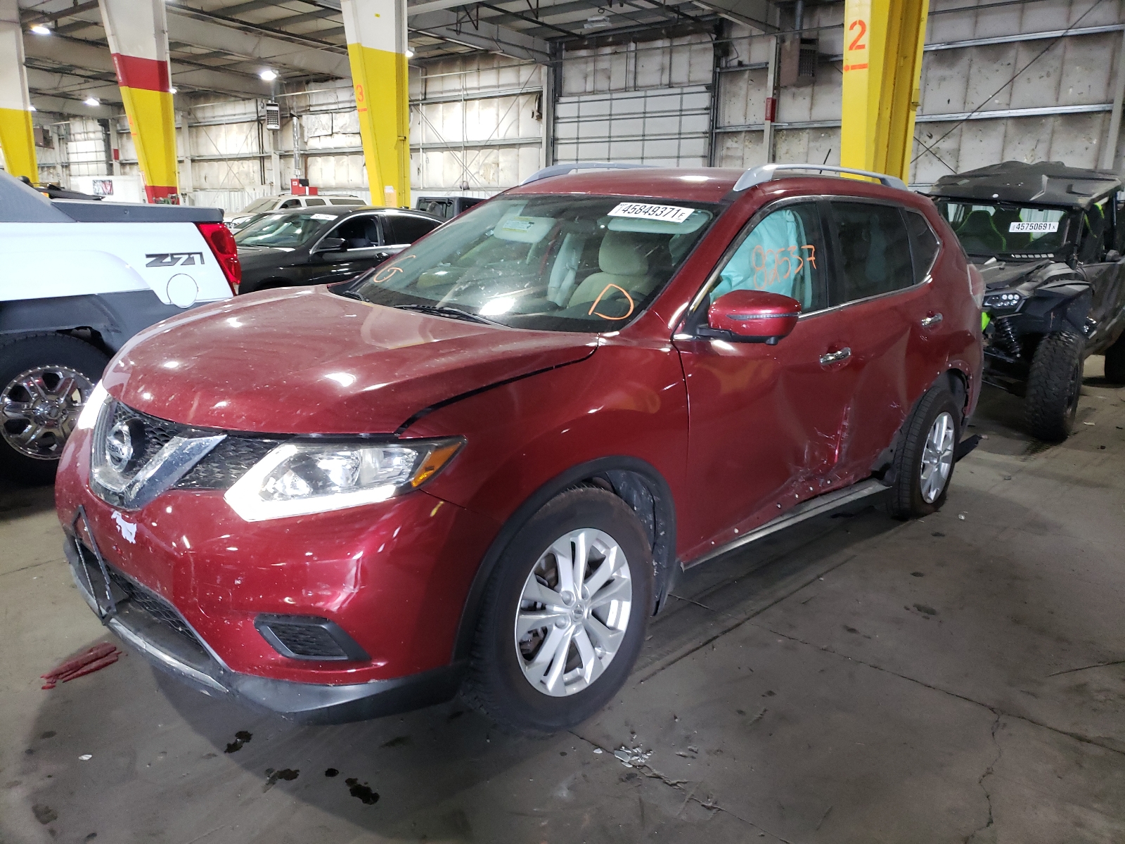 Photo 2 from auction – 2016 NISSAN ROGUE with VIN 5N1AT2MM4GC833017
