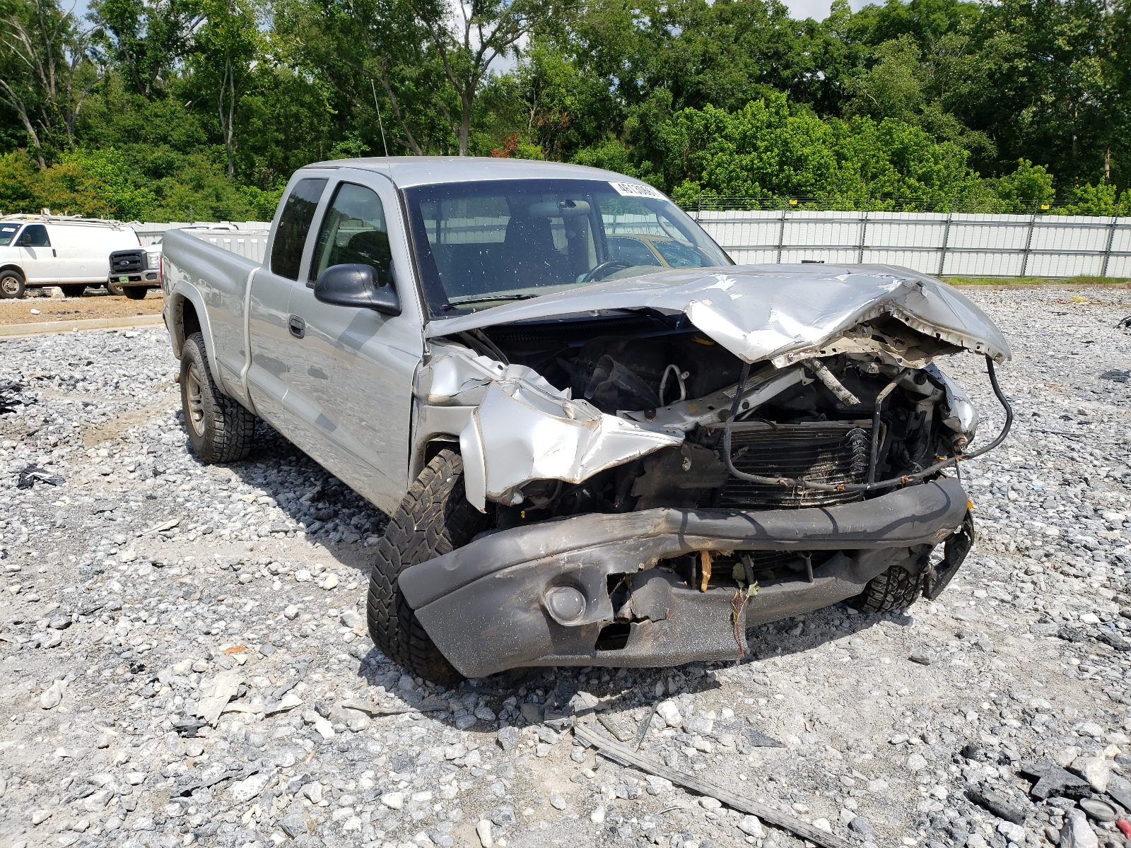 DODGE DAKOTA SXT 2004 with VIN 1D7HG12K74S556969 - Photo from auction