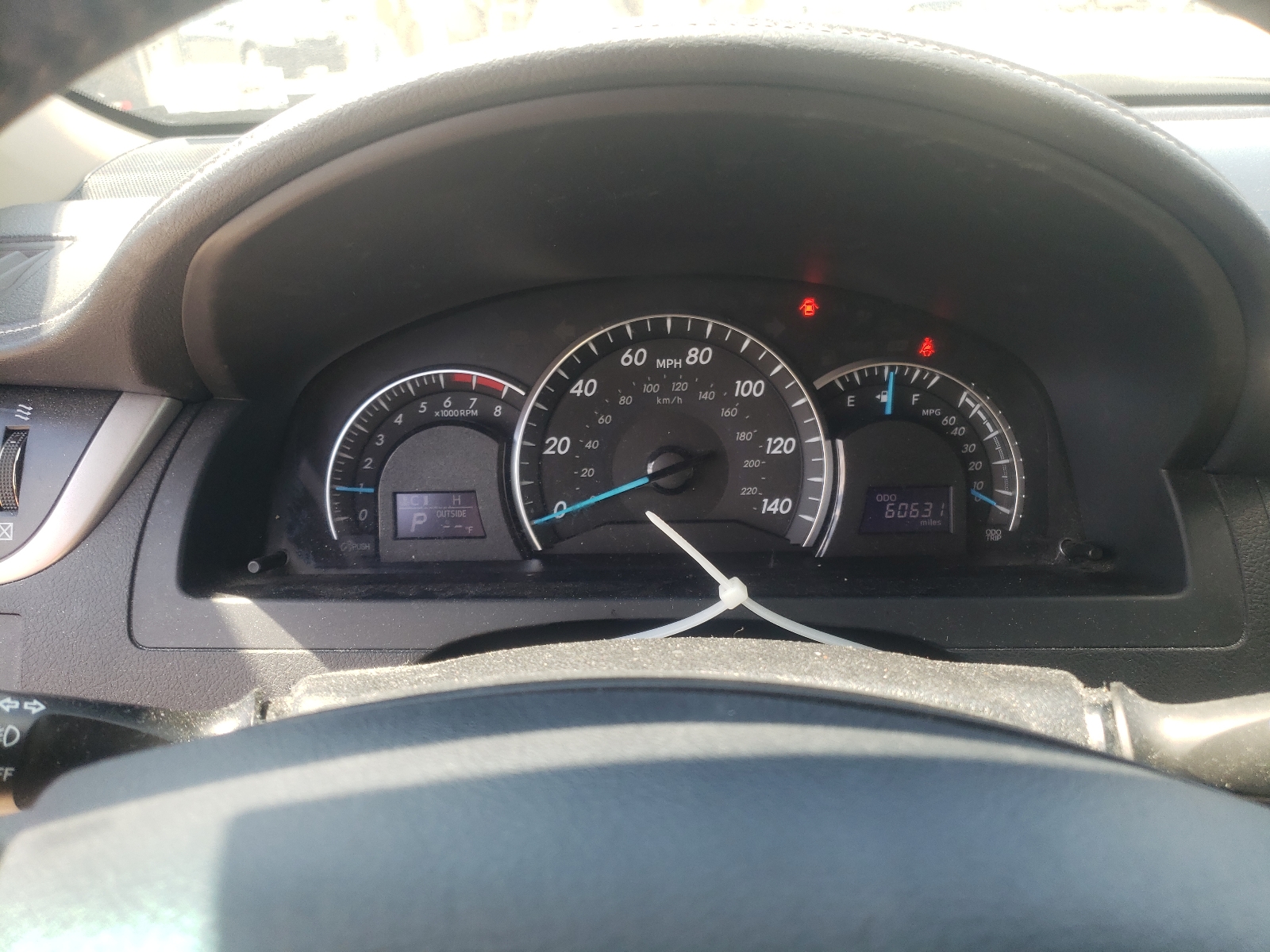 Photo 8 from auction – 2014 TOYOTA CAMRY L with VIN 4T4BF1FK8ER377036