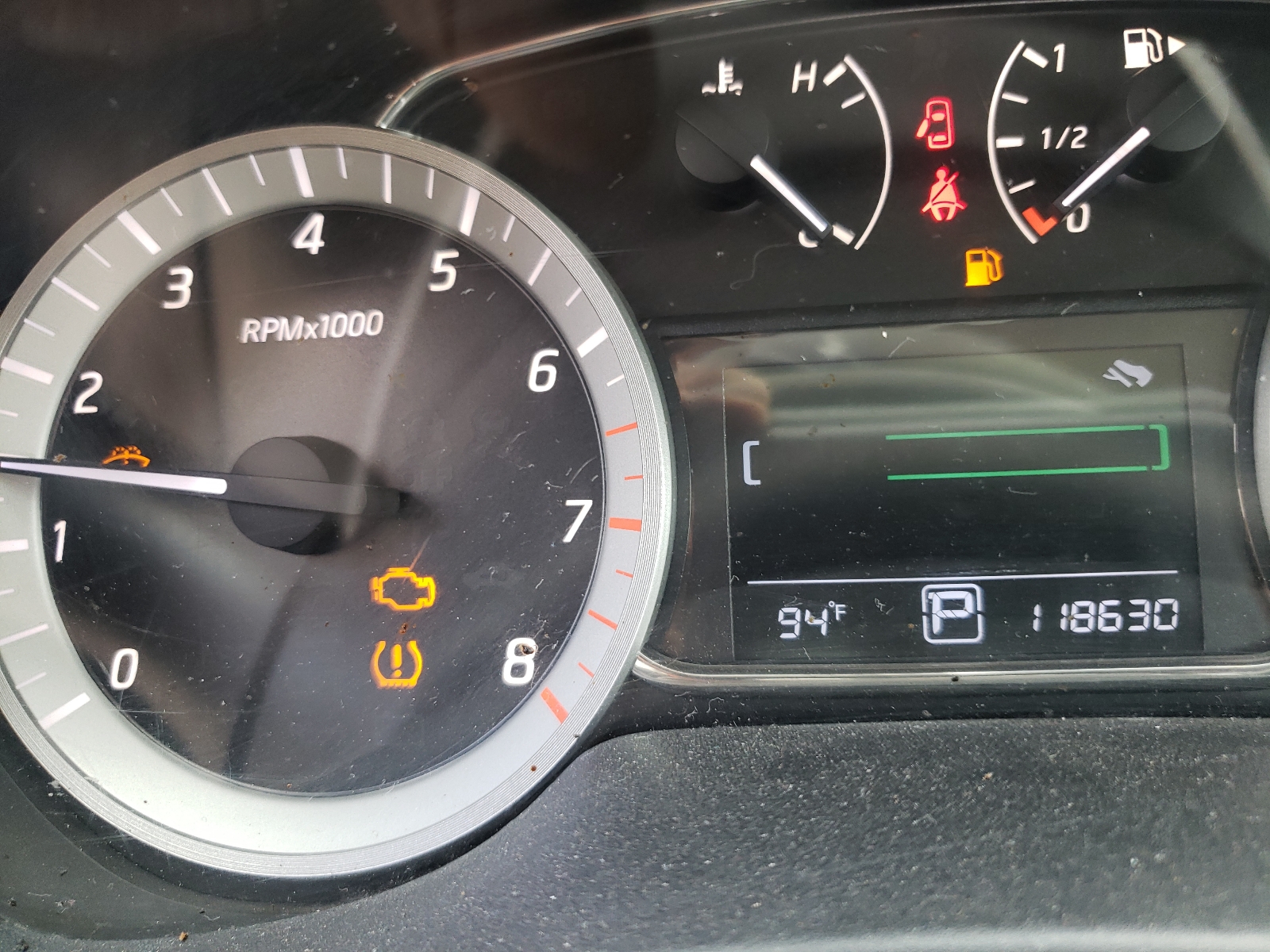 Photo 8 from auction – 2014 NISSAN SENTRA S with VIN 1N4AB7AP0EN854912
