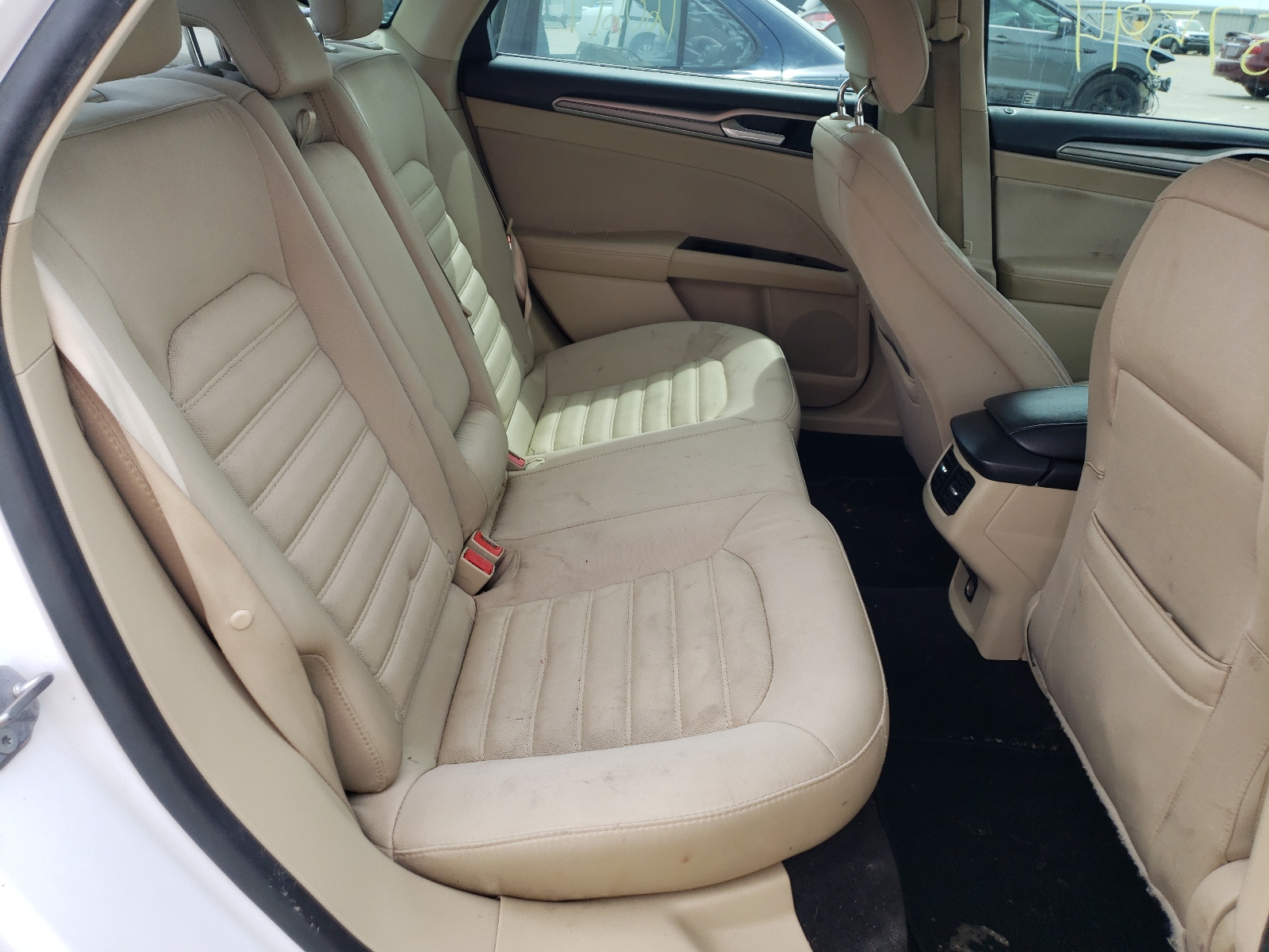Photo 6 from auction – 2014 FORD FUSION SE with VIN 3FA6P0H72ER298314
