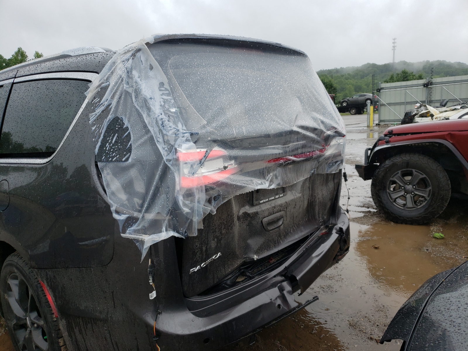 Снимка 9 от търг – 2021 CHRYSLER PACIFICA L с VIN 2C4RC1BG4MR506909