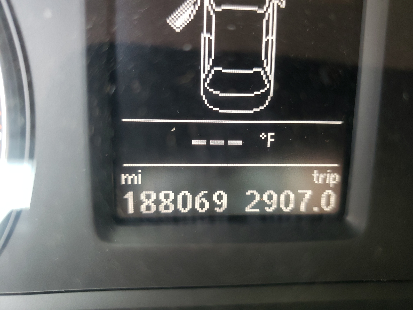 Photo 8 from auction – 2014 VOLKSWAGEN PASSAT SE with VIN 1VWBP7A33EC004665