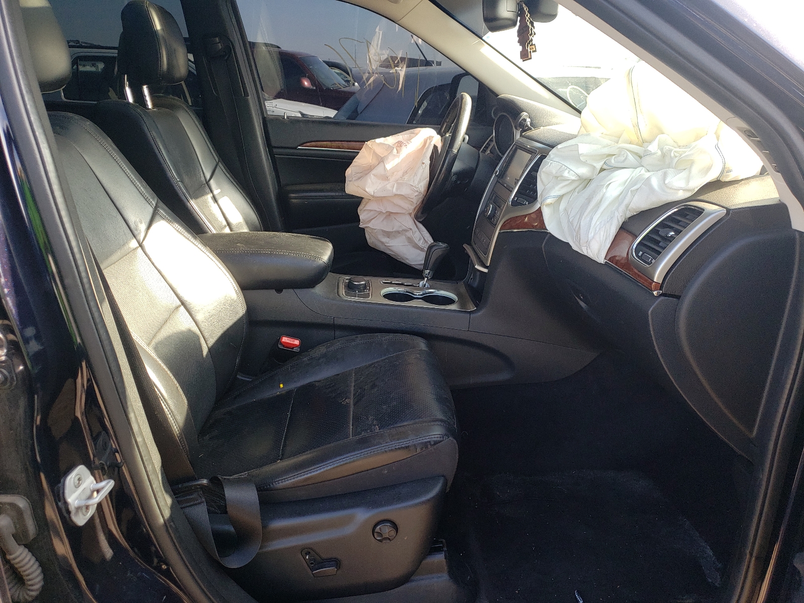 Photo 5 from auction – 2011 JEEP GRAND CHER with VIN 1J4RR5GTXBC501239