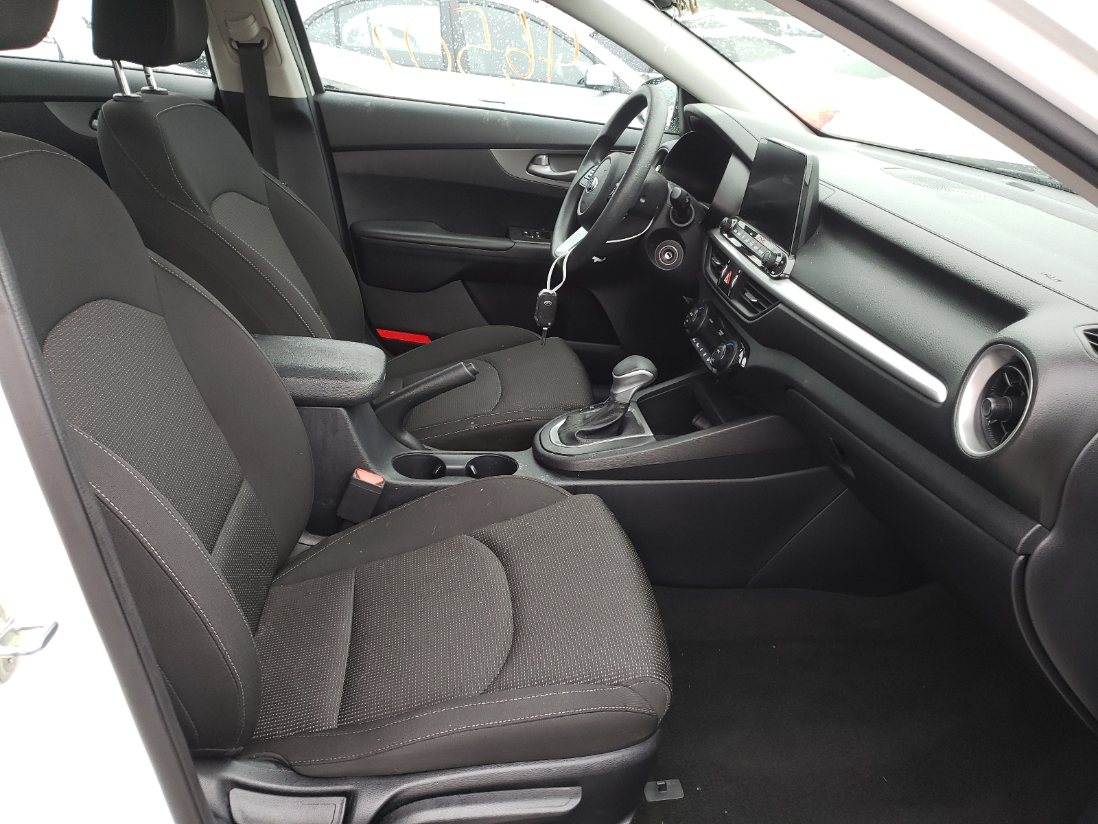 Photo 5 from auction – 2019 KIA FORTE FE with VIN 3KPF24AD1KE012908