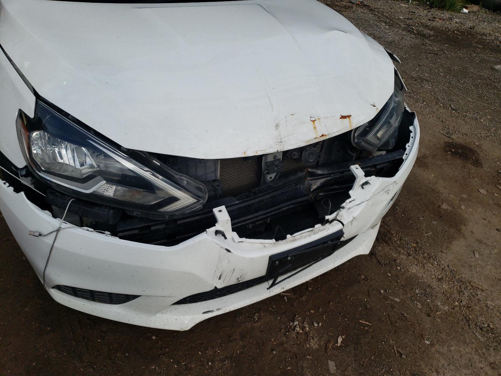 Photo 9 from auction – 2017 NISSAN SENTRA S with VIN 3N1AB7AP8HL640929