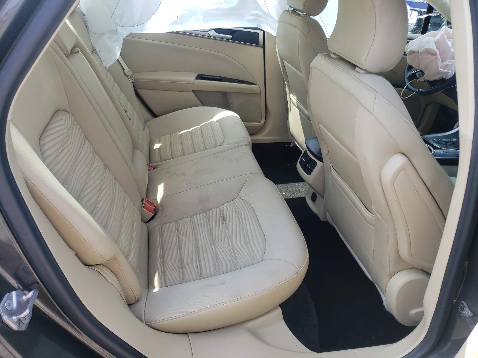 Photo 6 from auction – 2016 FORD FUSION SE with VIN 3FA6P0H78GR349267