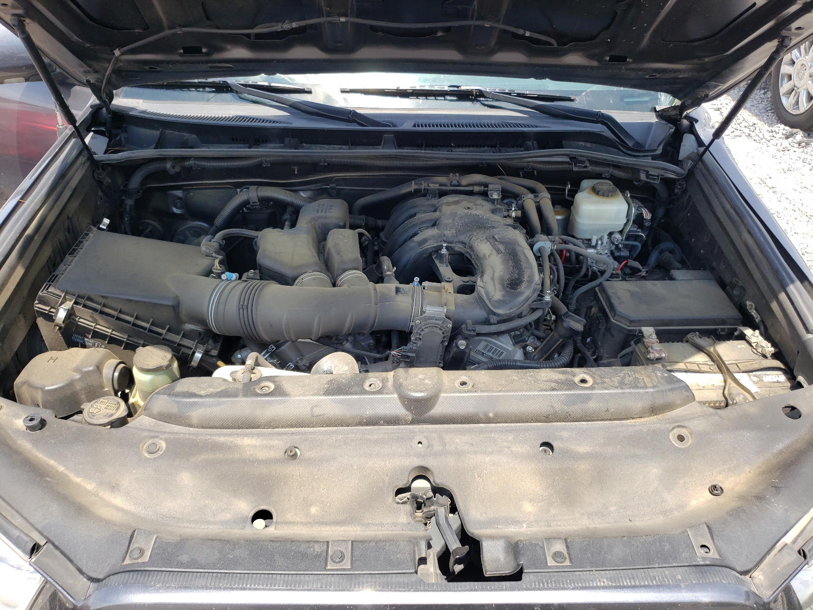 Photo 7 from auction – 2013 TOYOTA 4RUNNER SR with VIN JTEZU5JR8D5053670