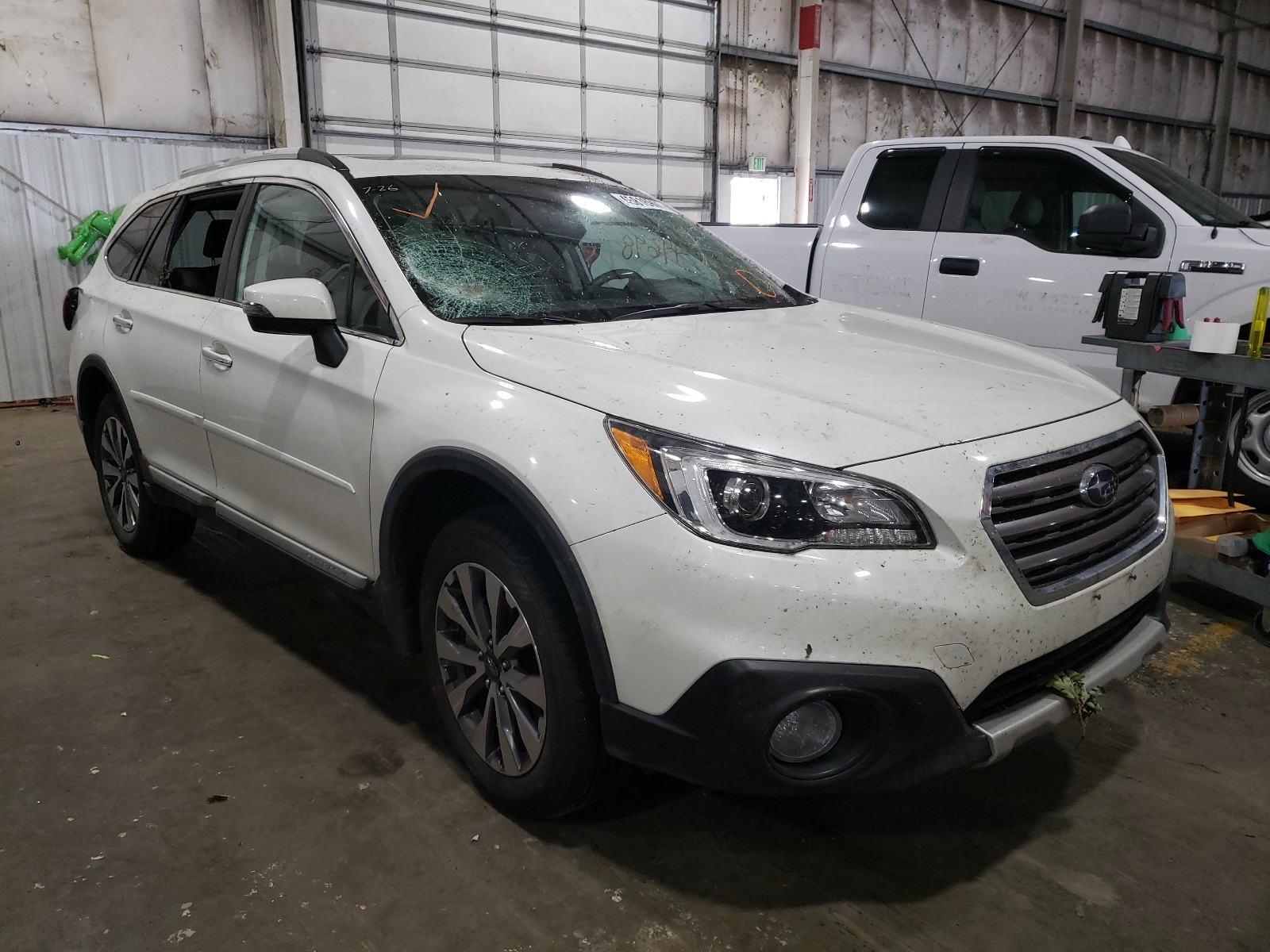 SUBARU OUTBACK TO 2017 with VIN 4S4BSATC6H3276574 - Photo from auction