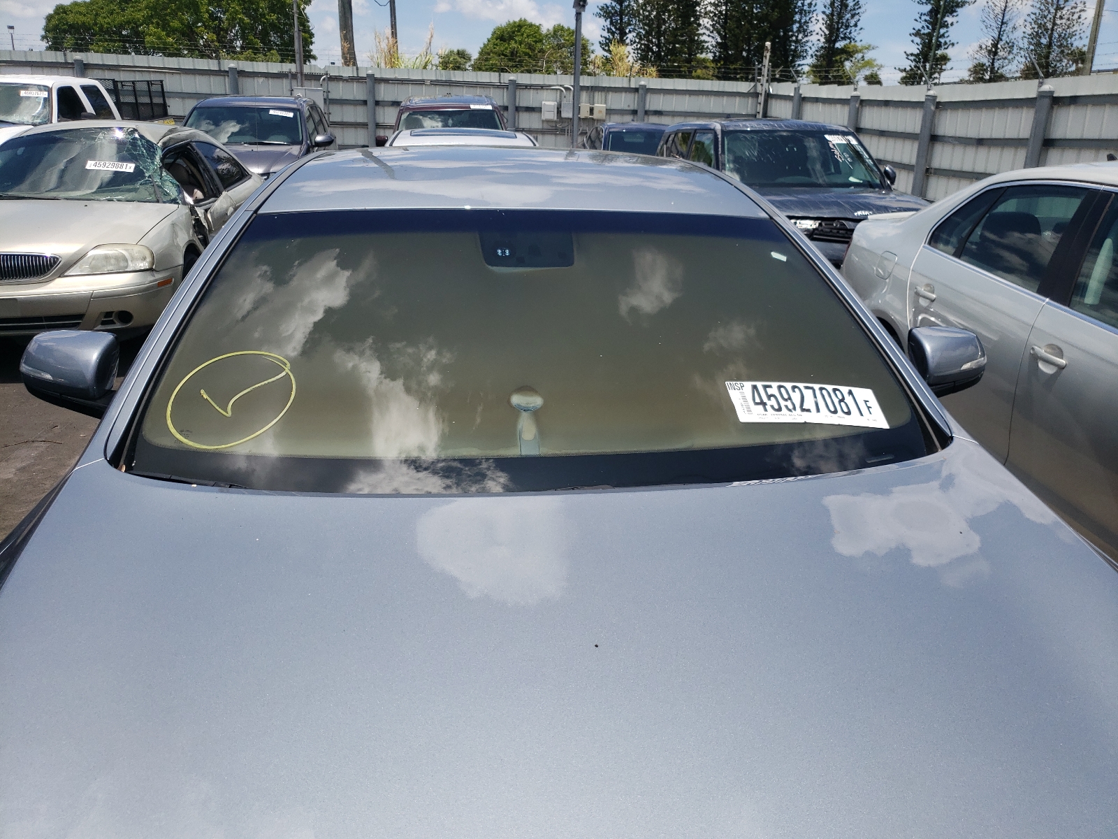 Photo 9 from auction – 2016 HYUNDAI GENESIS 3. with VIN KMHGN4JE2GU135402
