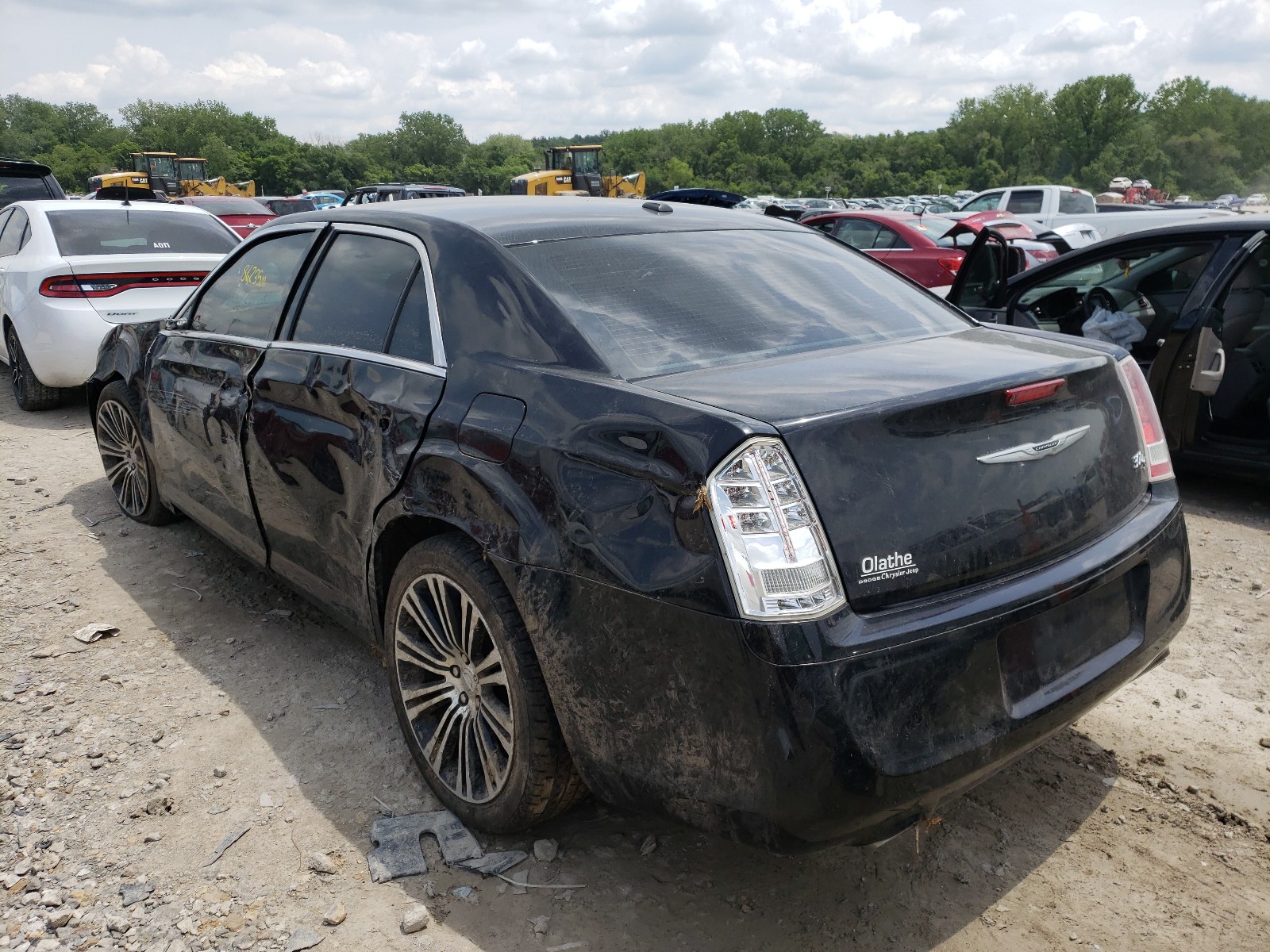 Фото 3 с аукциона – 2013 CHRYSLER 300 S с VIN 2C3CCABG8DH515208