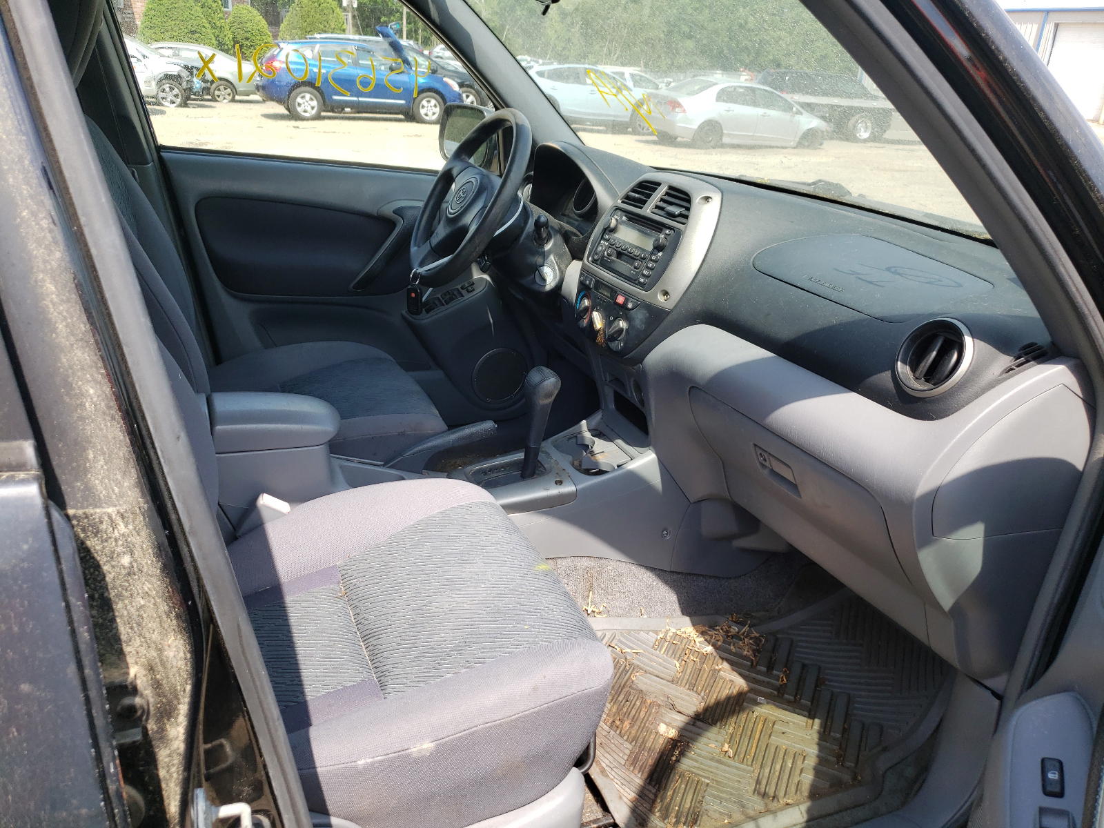 Photo 5 from auction – 2001 TOYOTA RAV4 with VIN JTEHH20V416009958