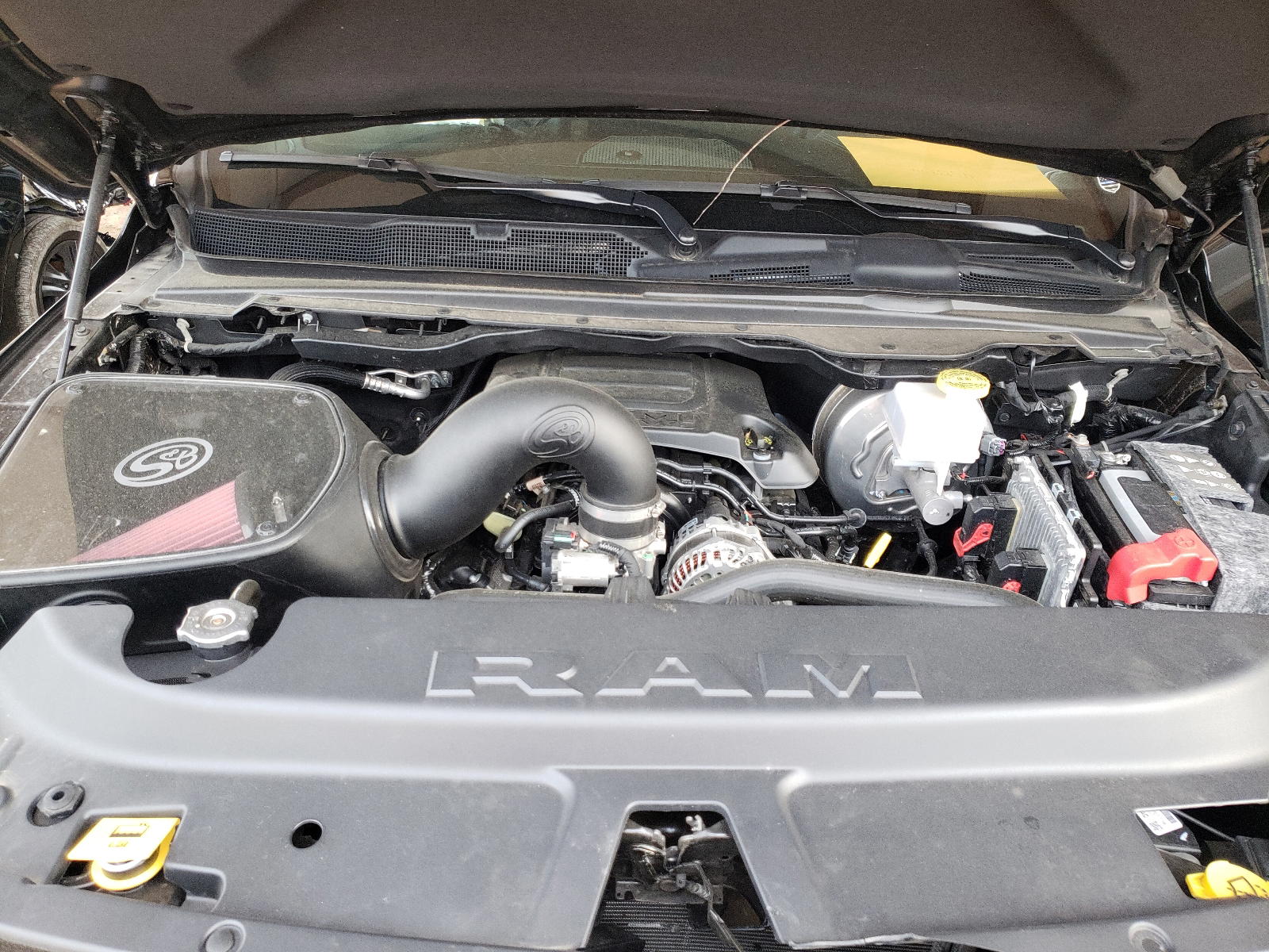 Photo 7 from auction – 2019 RAM 1500 LARAM with VIN 1C6RREDTXKN792914