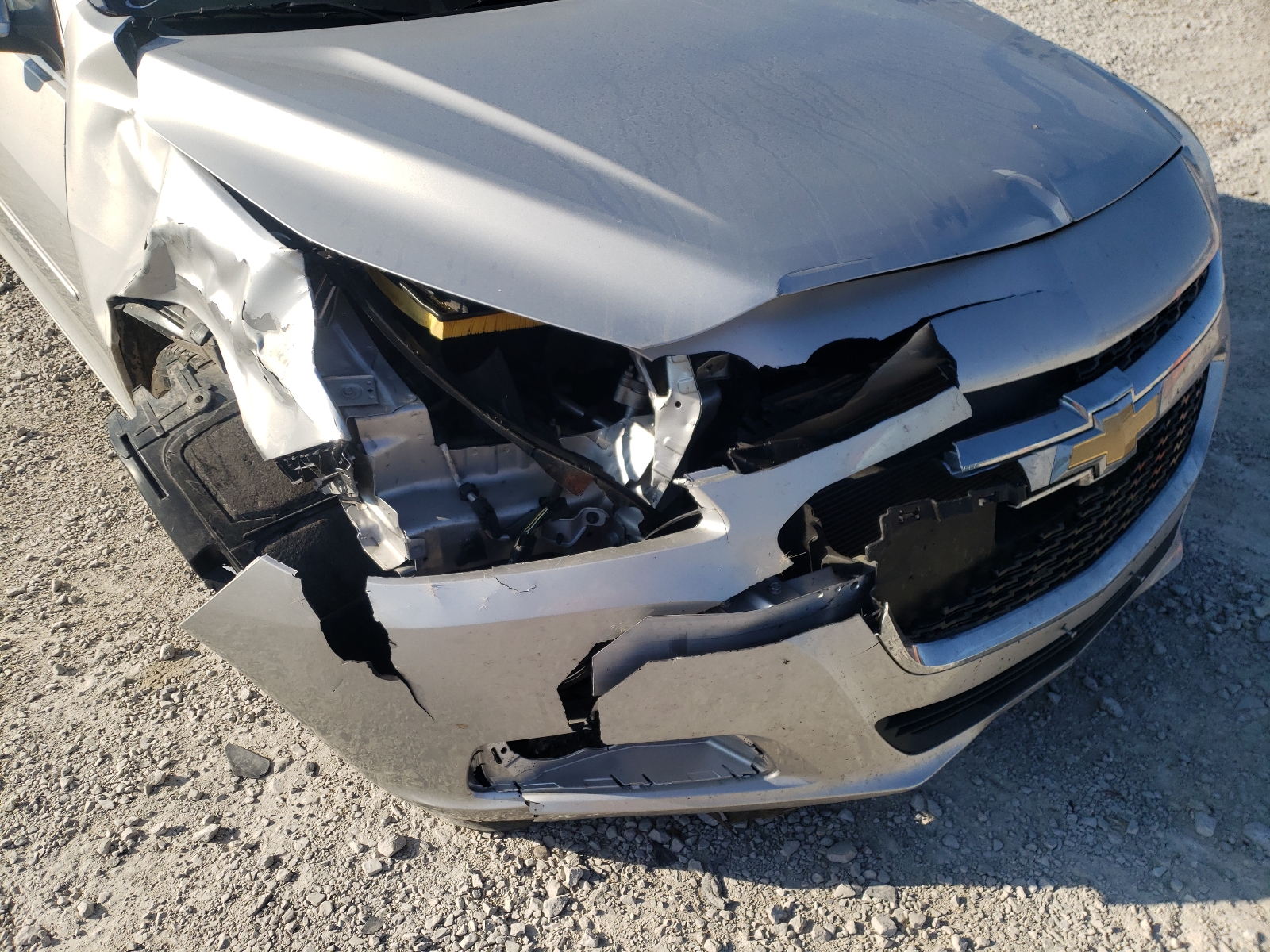 Photo 9 from auction – 2015 CHEVROLET MALIBU 1LT with VIN 1G11C5SLXFF350489