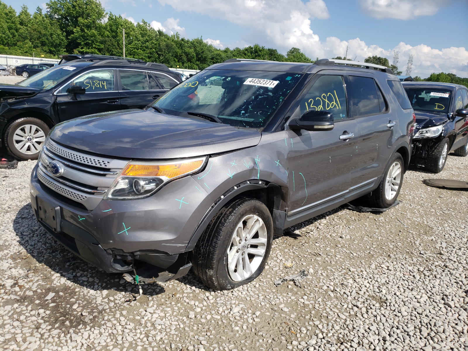 Photo 2 from auction – 2011 FORD EXPLORER X with VIN 1FMHK7D84BGA40674