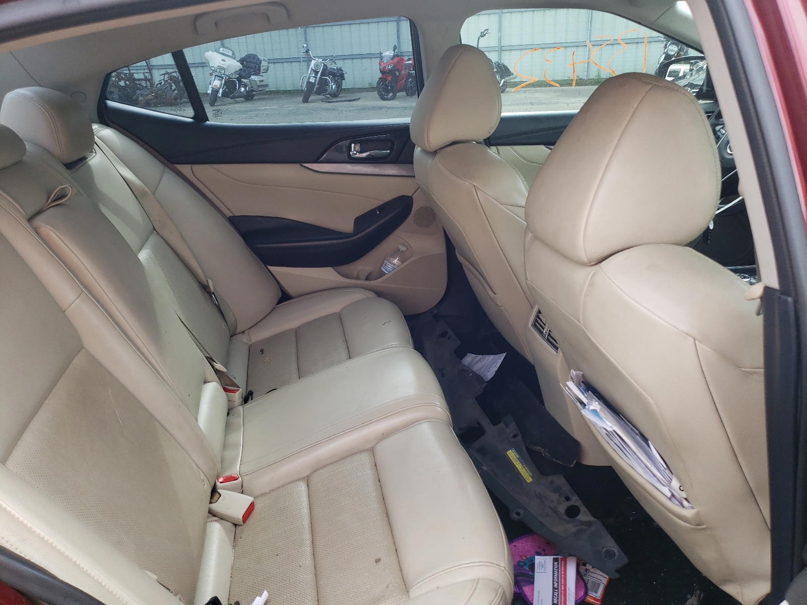 Photo 6 from auction – 2017 NISSAN MAXIMA 3.5 with VIN 1N4AA6AP3HC404717