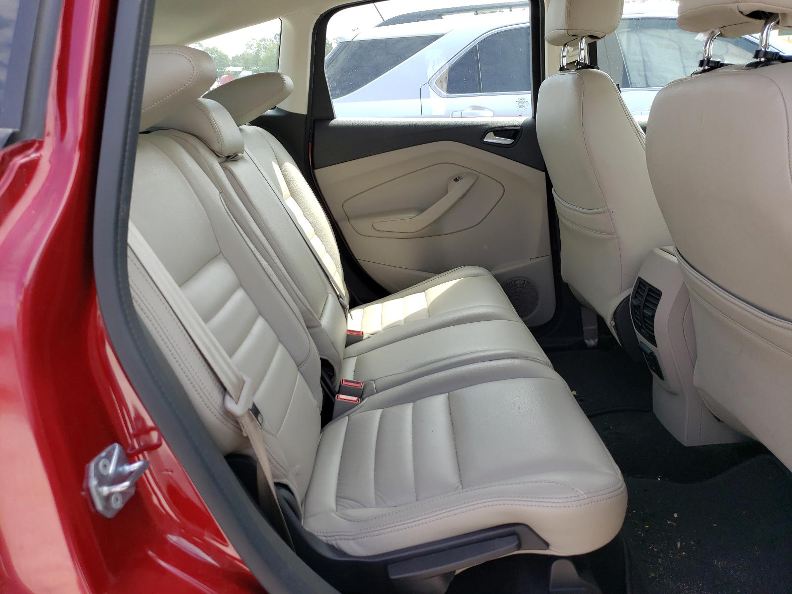 Photo 6 from auction – 2017 FORD C-MAX SE with VIN 1FADP5AU2HL118479