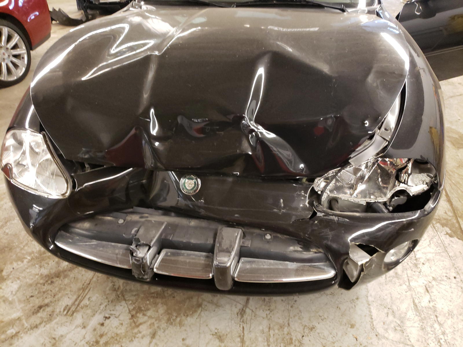 Photo 9 from auction – 2002 JAGUAR XK8 with VIN SAJDA42C82NA29107