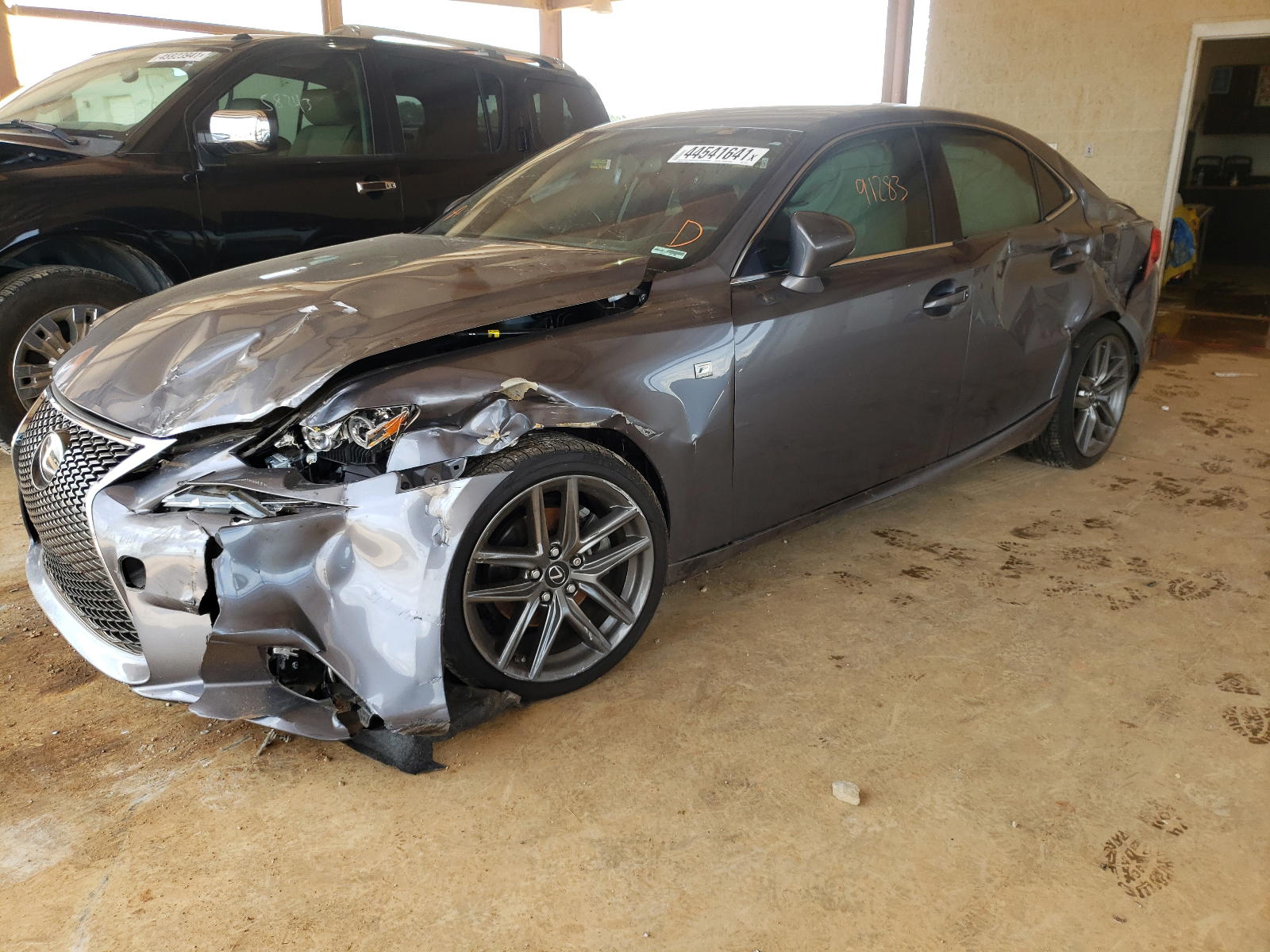 Photo 2 from auction – 2015 LEXUS IS 250 with VIN JTHBF1D28F5076309