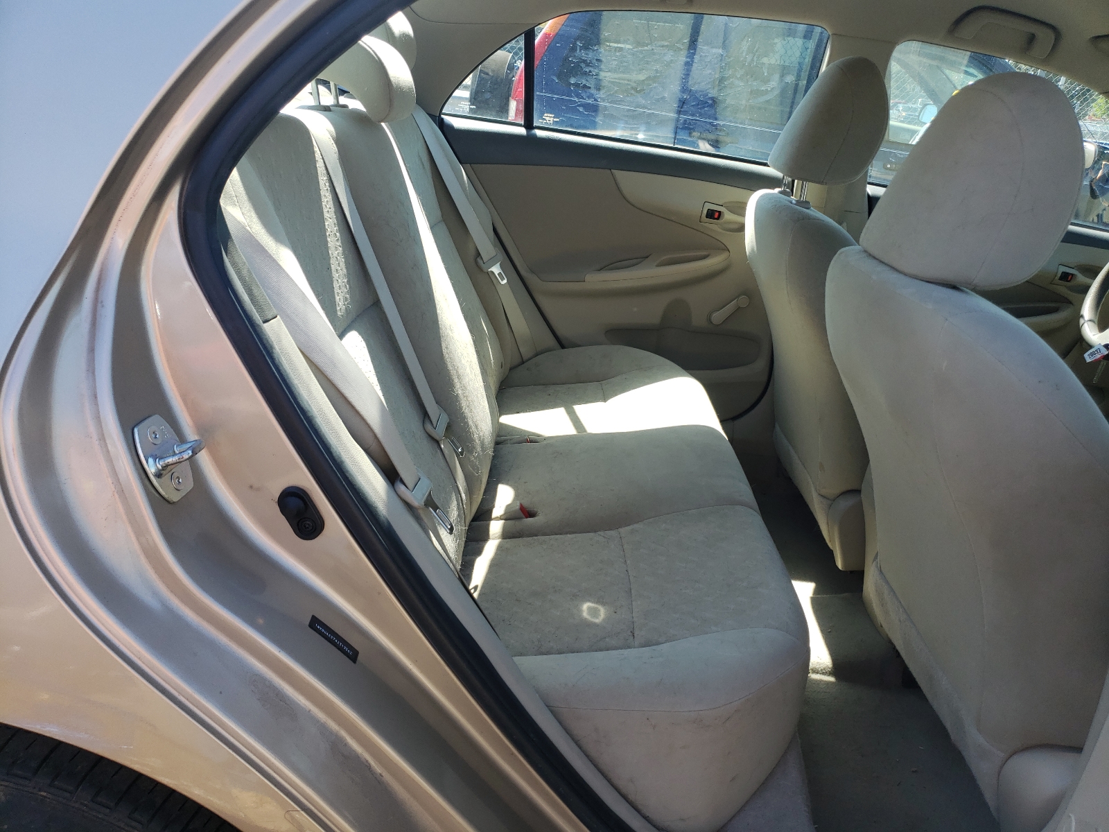 Photo 6 from auction – 2010 TOYOTA COROLLA BA with VIN 1NXBU4EE7AZ313562