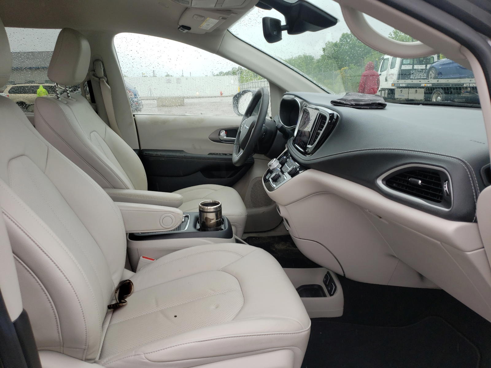 Photo 5 from auction – 2021 CHRYSLER PACIFICA L with VIN 2C4RC1BG4MR506909