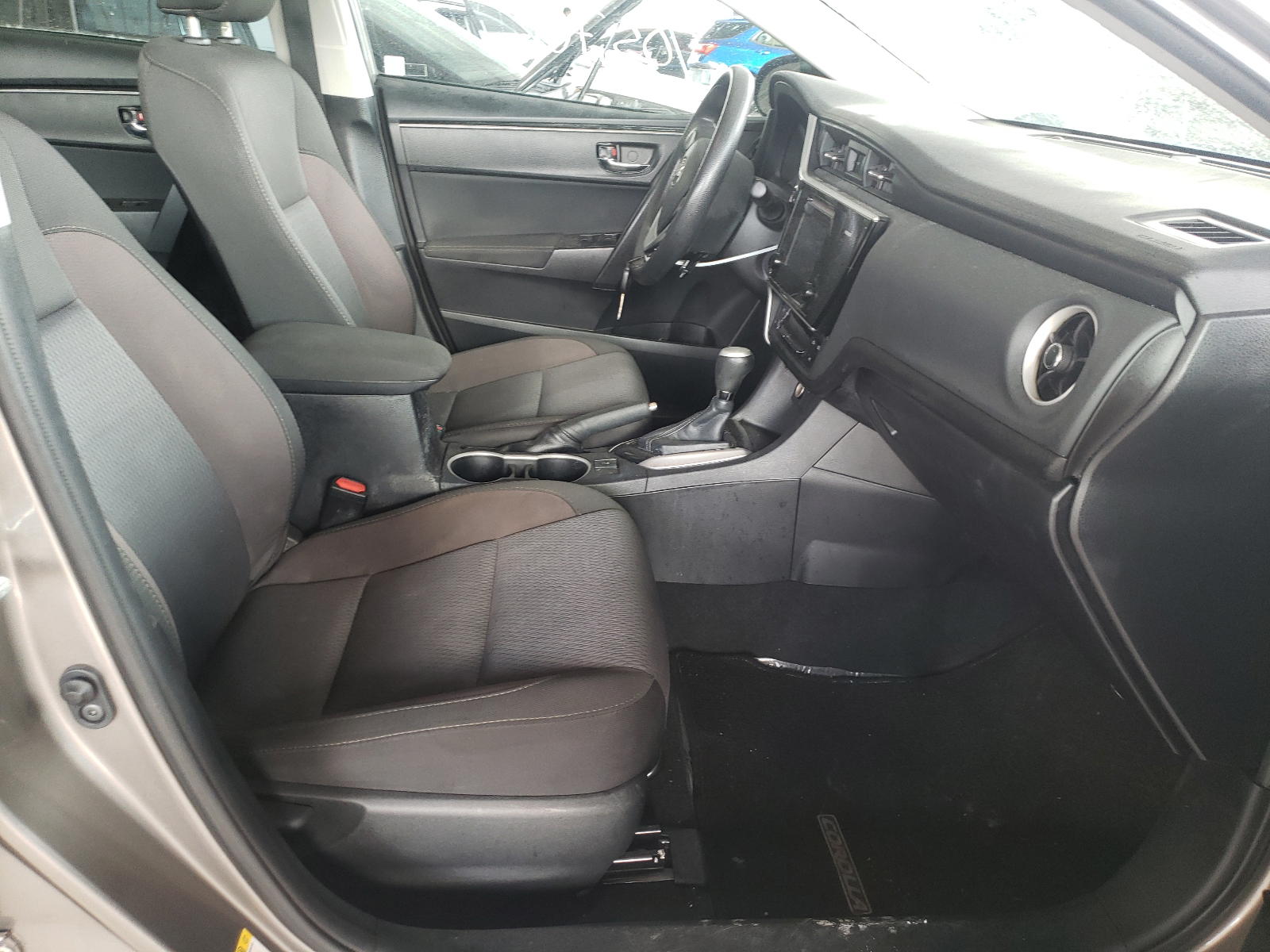 Photo 5 from auction – 2017 TOYOTA COROLLA L with VIN 2T1BURHE2HC762880