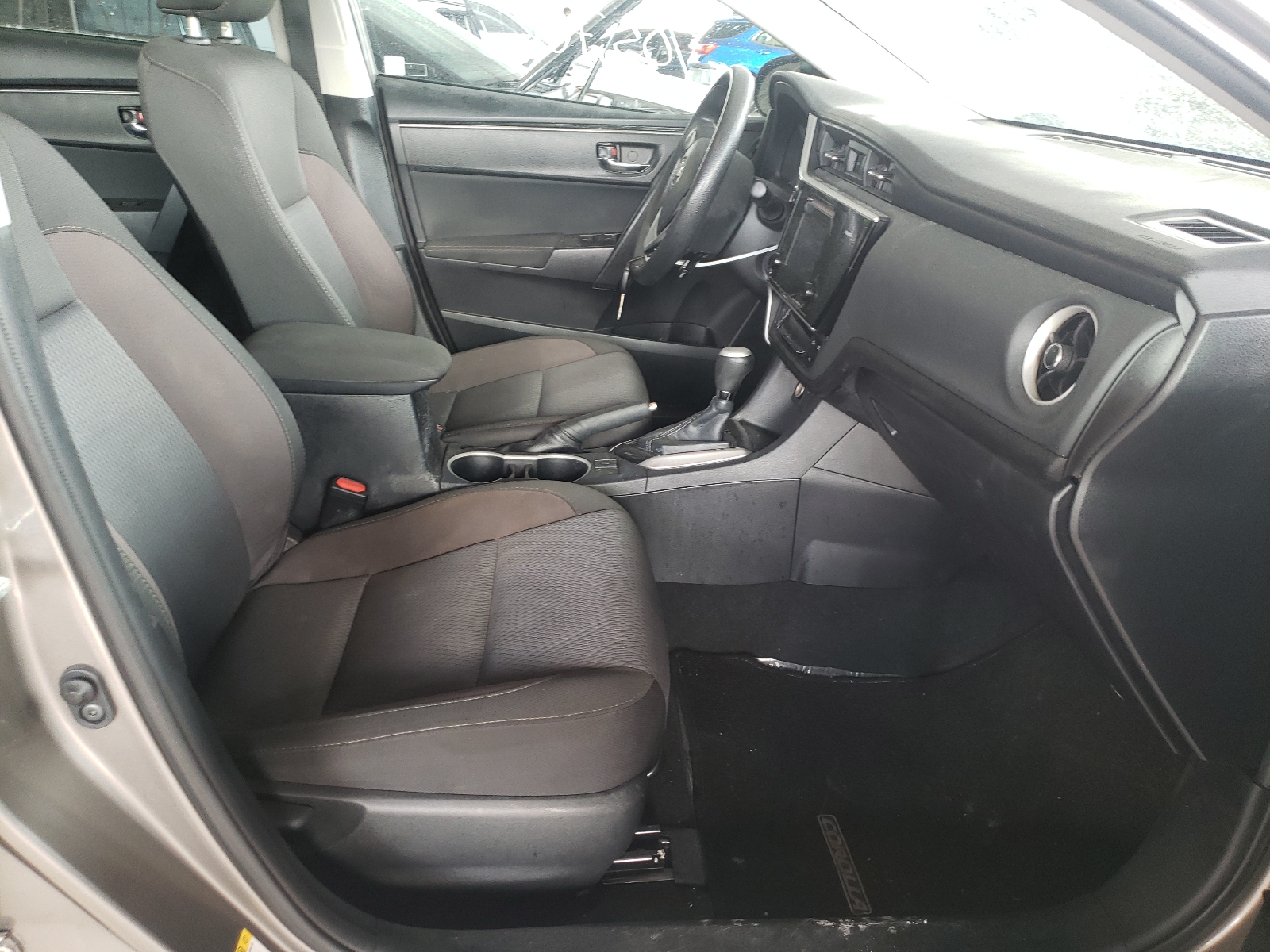 Zdjęcie 5 z aukcji – 2017 TOYOTA COROLLA L z VIN 2T1BURHE2HC762880